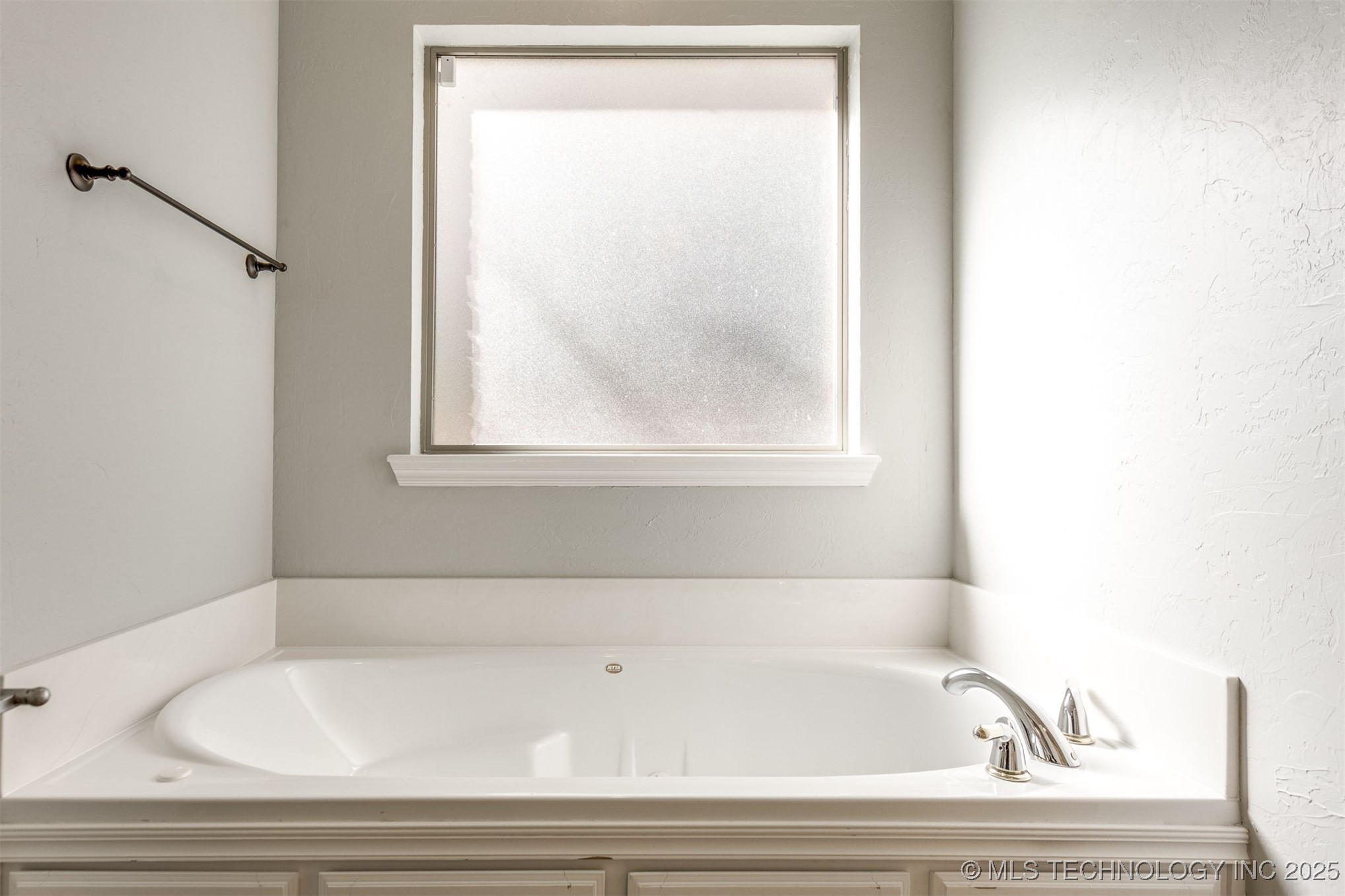 1262 Augusta Property Photo 22