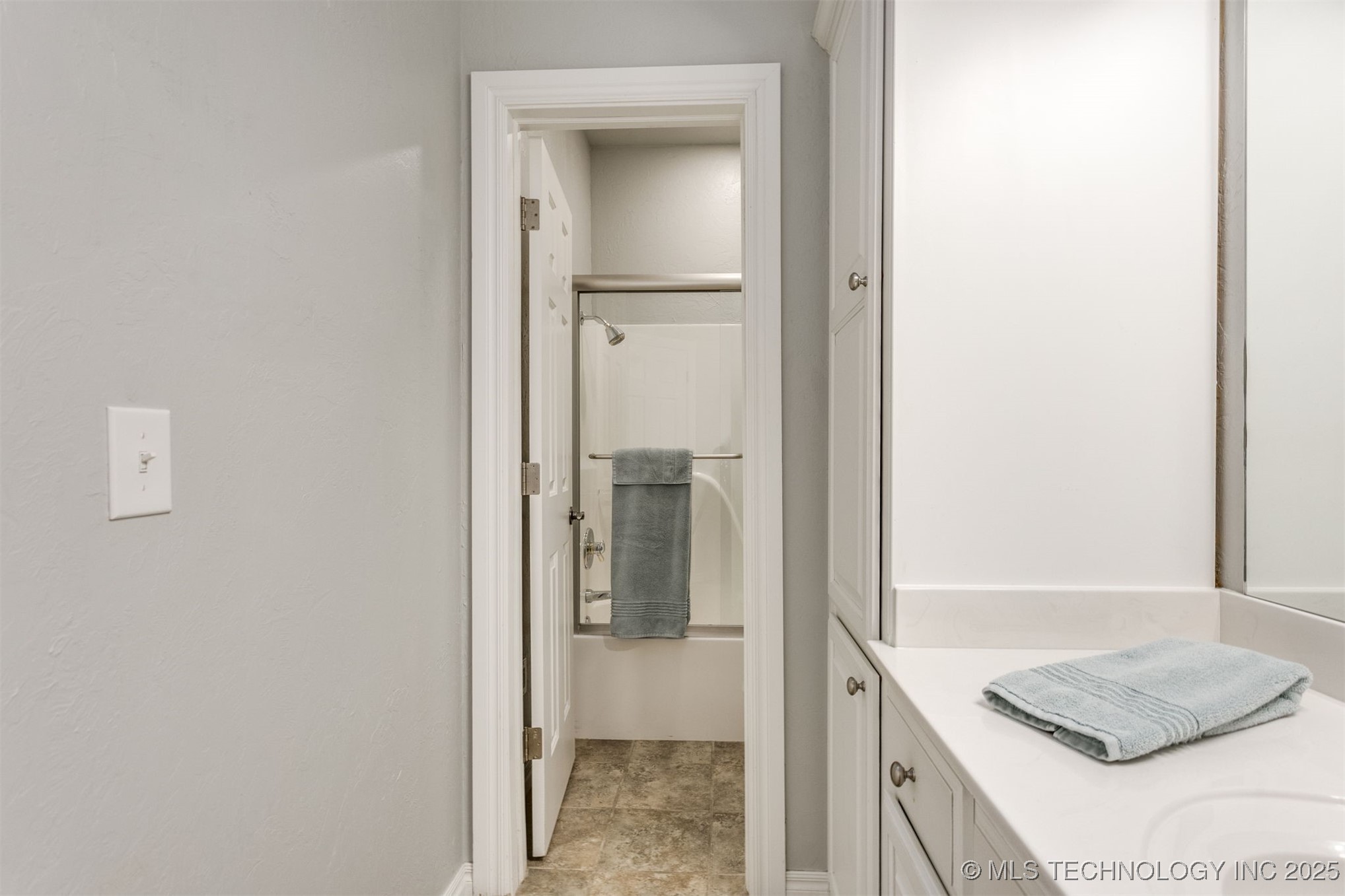 1262 Augusta Property Photo 27