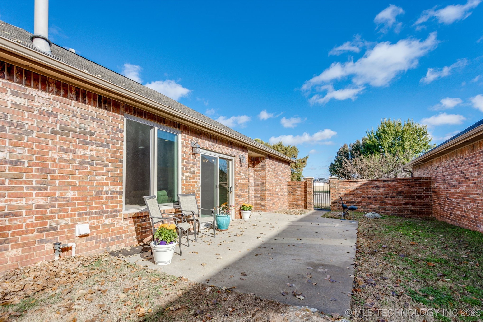 1262 Augusta Property Photo 29