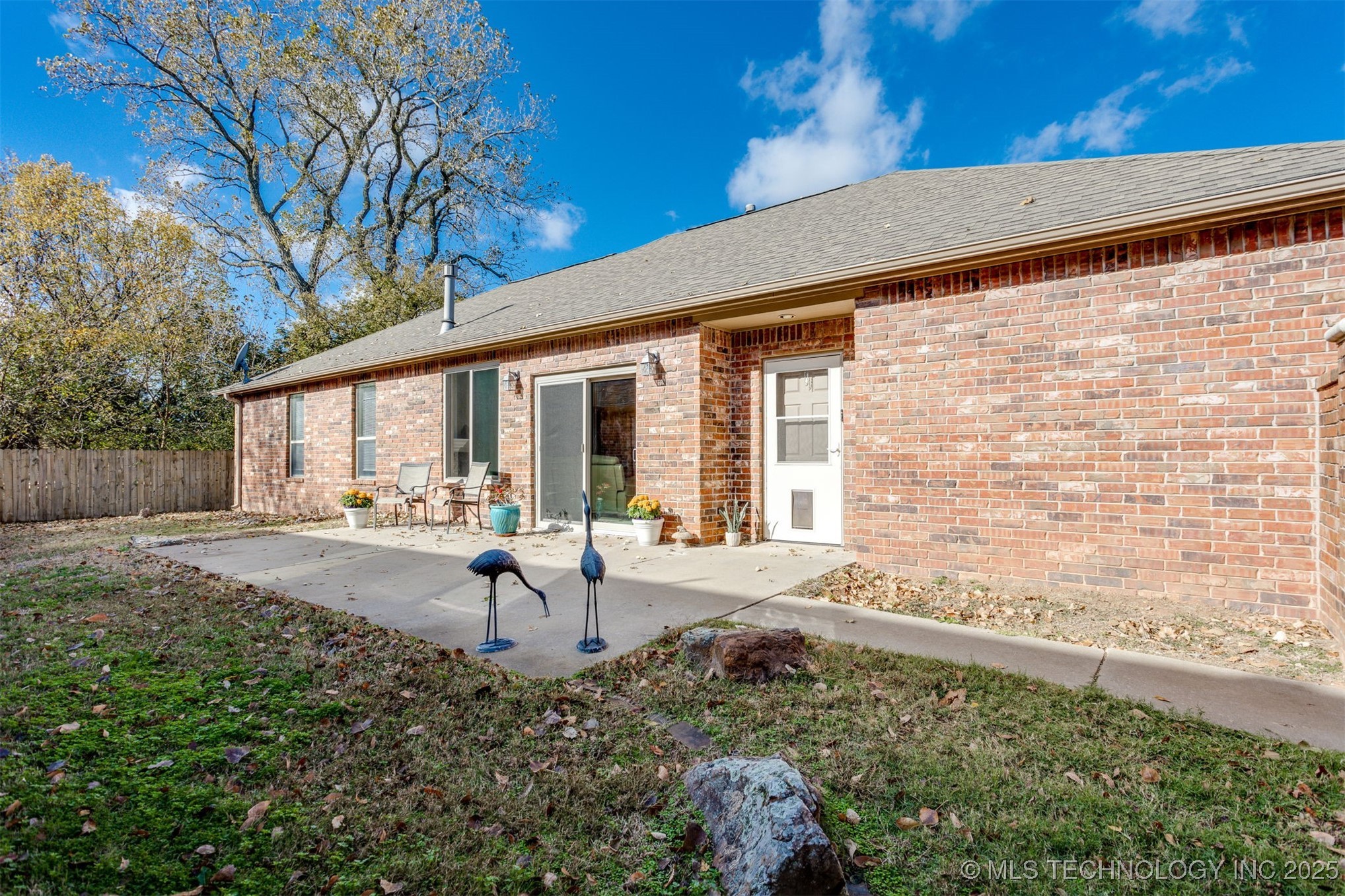 1262 Augusta Property Photo 30