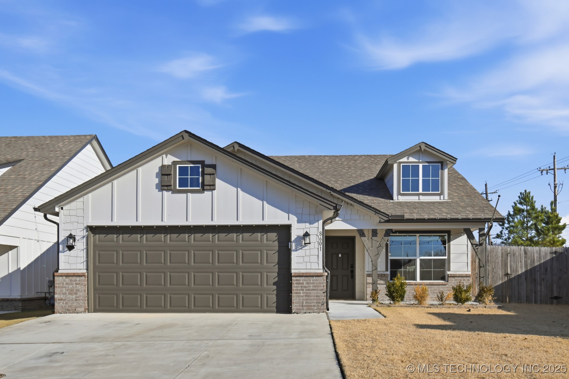 8601 N 76th Place E Property Photo 1