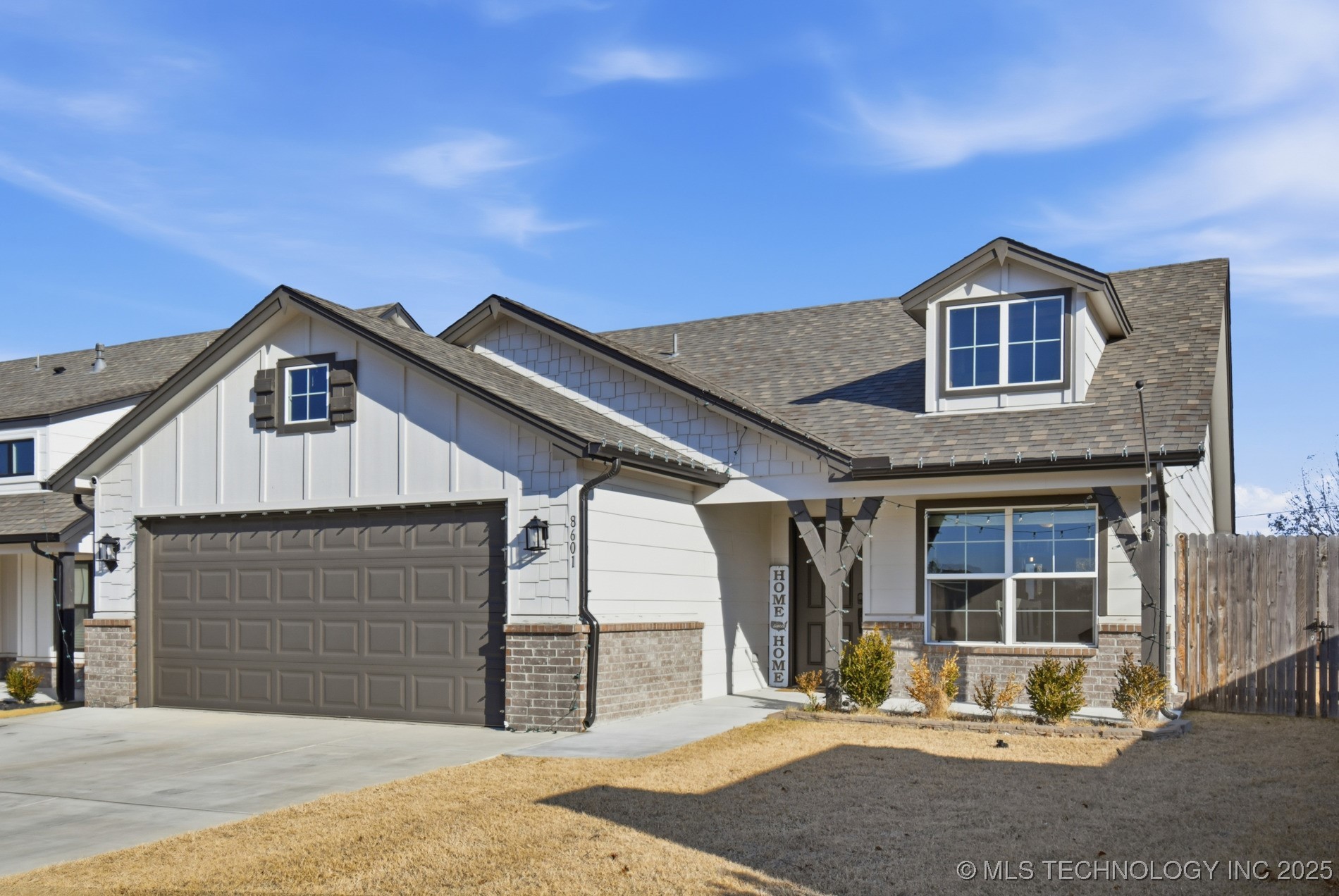 8601 N 76th Place E Property Photo 2