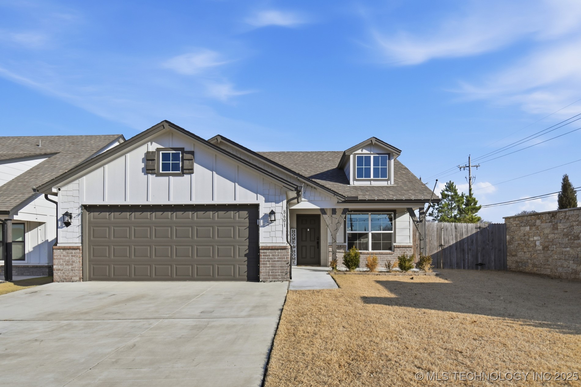 8601 N 76th Place E Property Photo 3