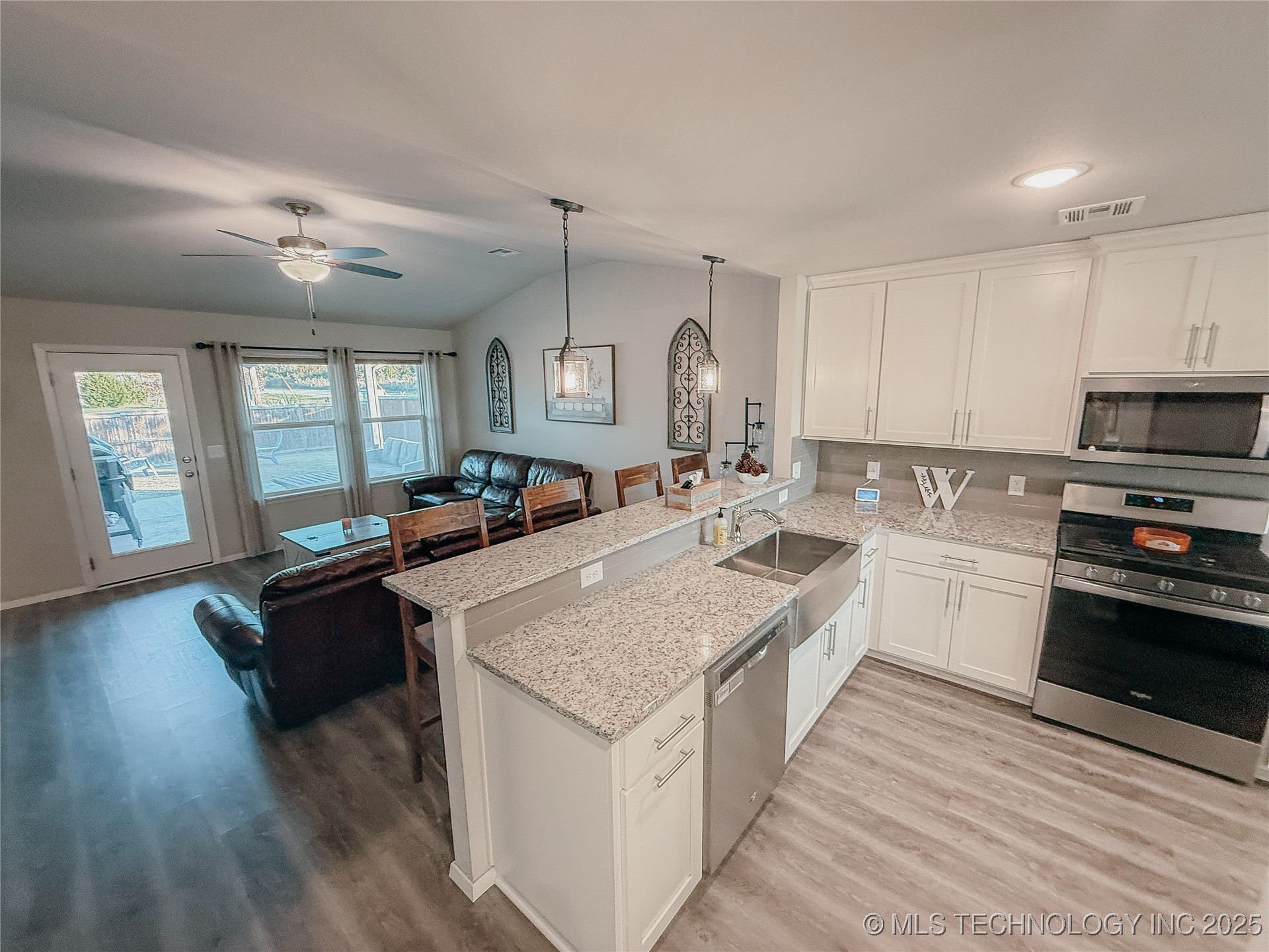 8601 N 76th Place E Property Photo 8