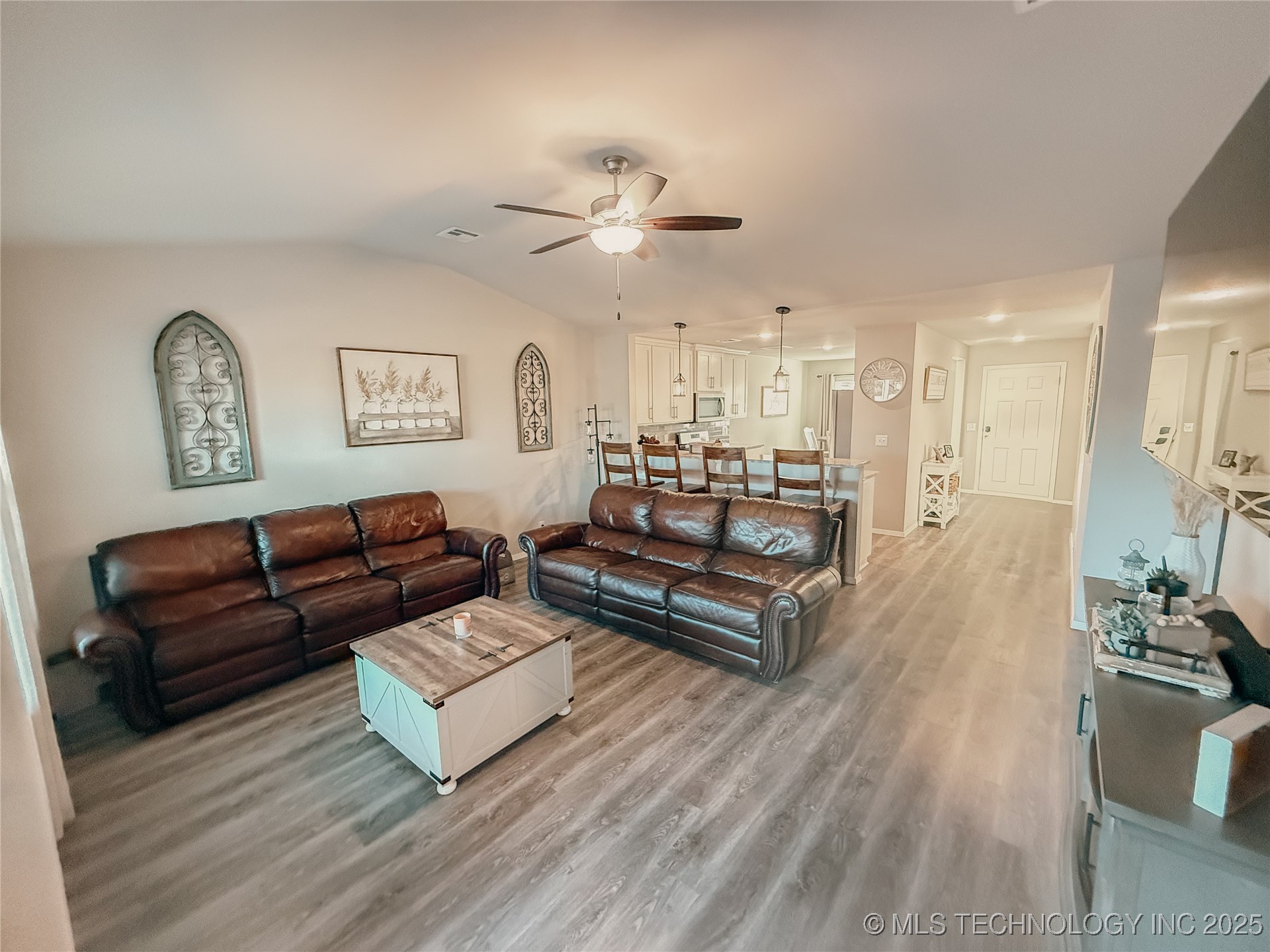 8601 N 76th Place E Property Photo 9