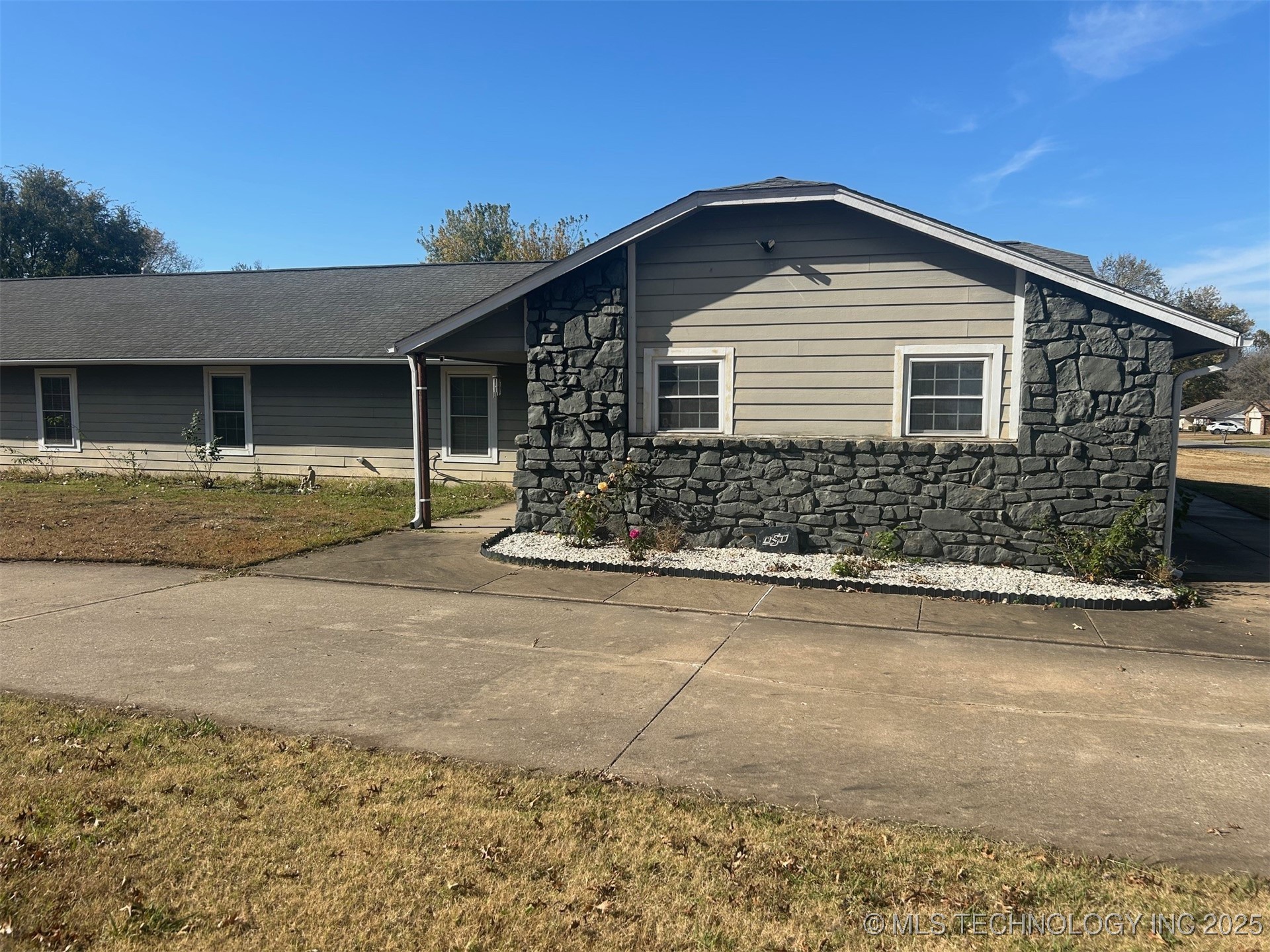 10302 S 237th East Avenue Property Photo 4