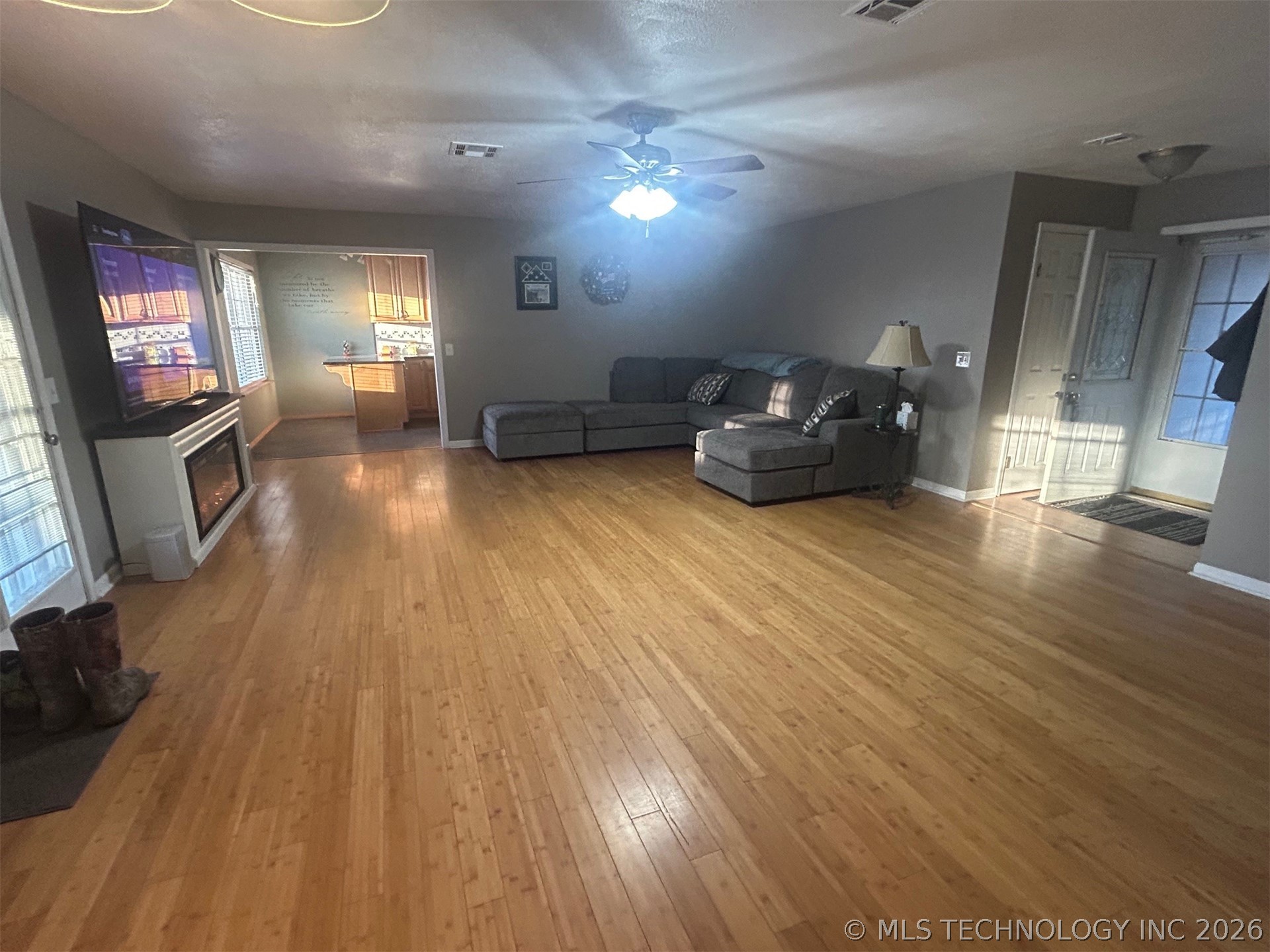 10302 S 237th East Avenue Property Photo 5