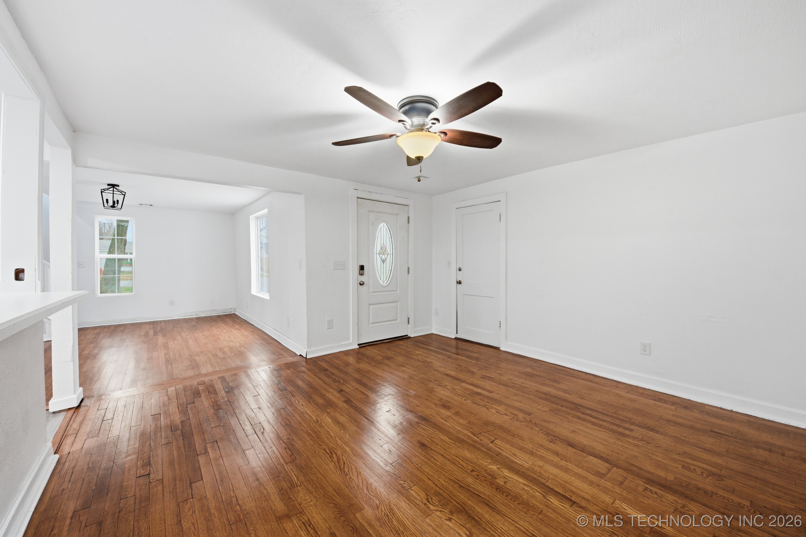 316 W 4th Street Property Photo 3