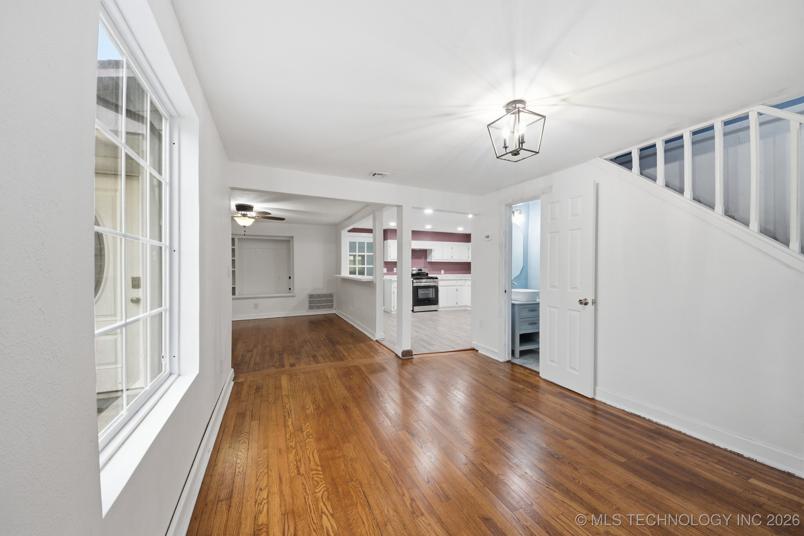 316 W 4th Street Property Photo 4