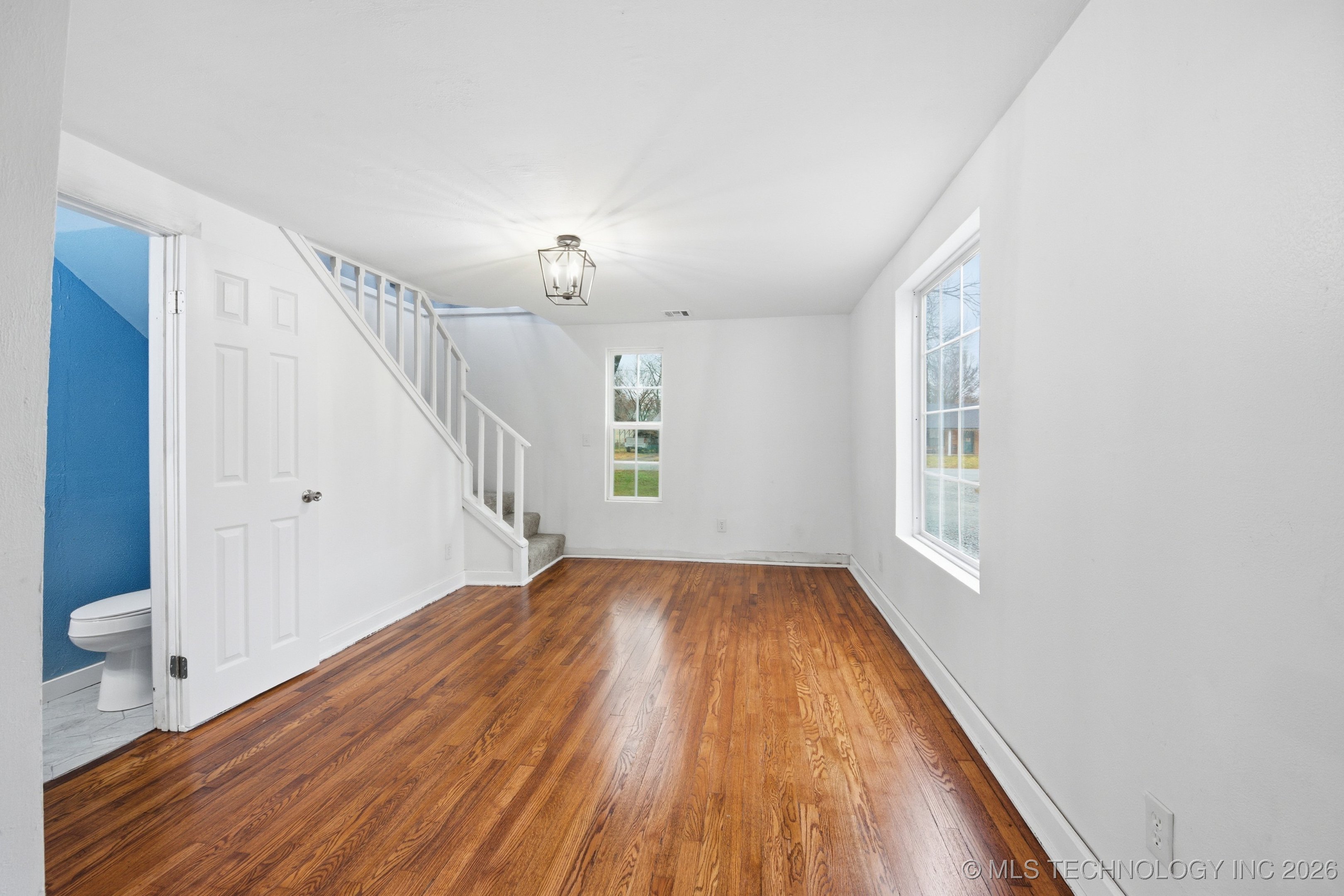 316 W 4th Street Property Photo 5