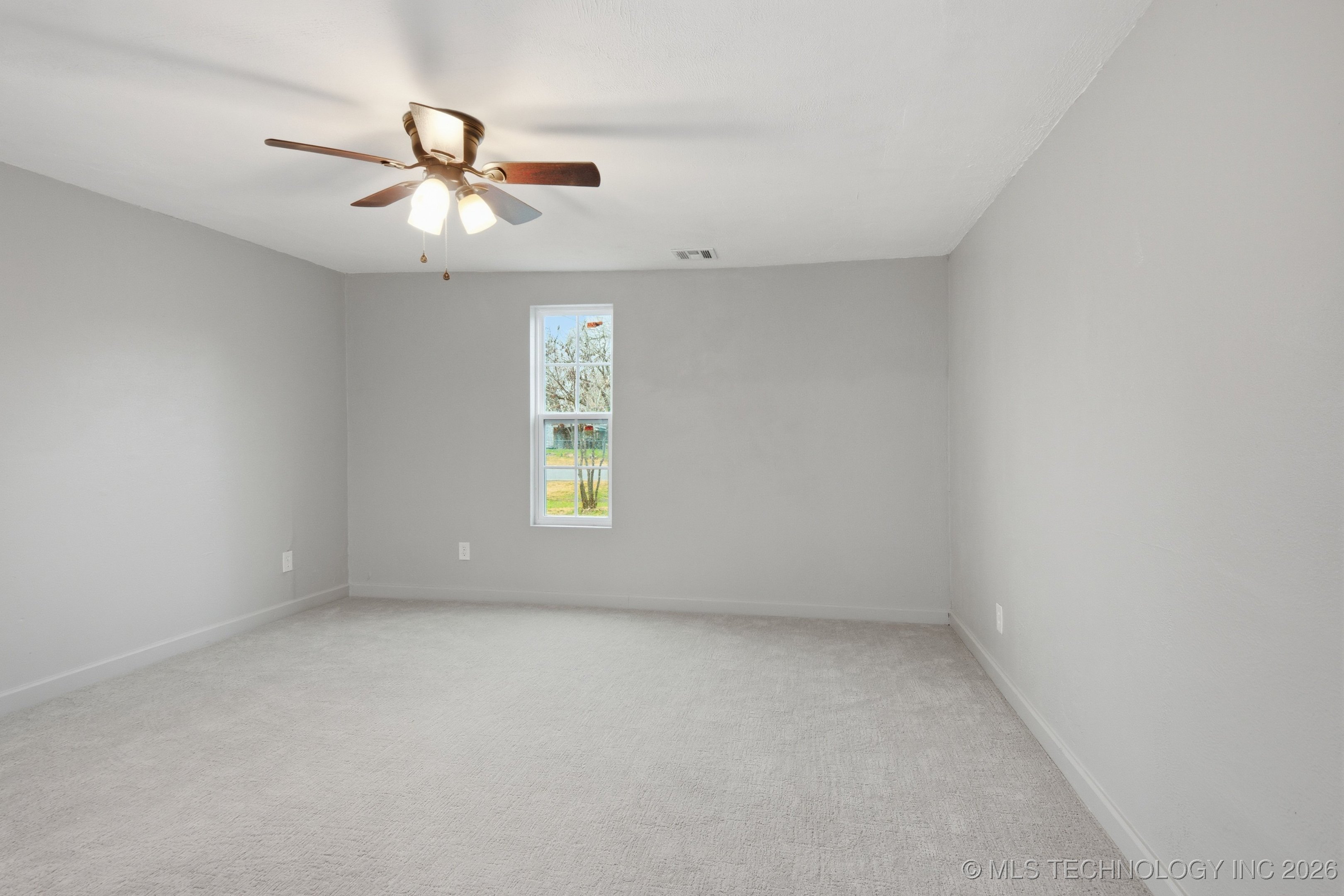 316 W 4th Street Property Photo 8