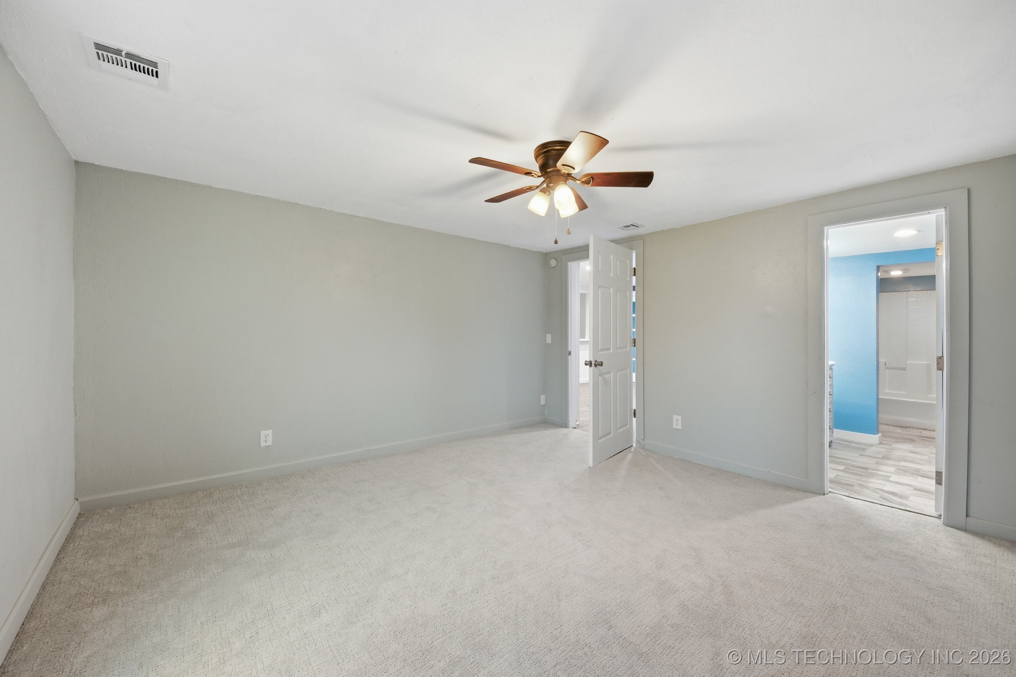 316 W 4th Street Property Photo 9