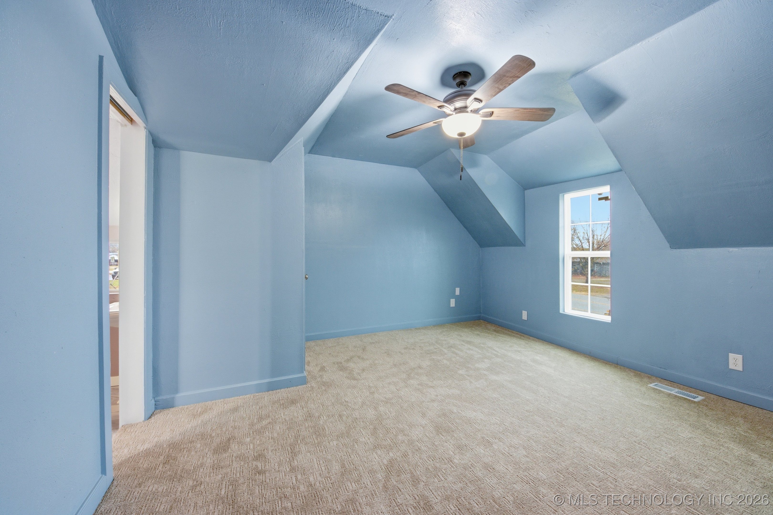 316 W 4th Street Property Photo 19