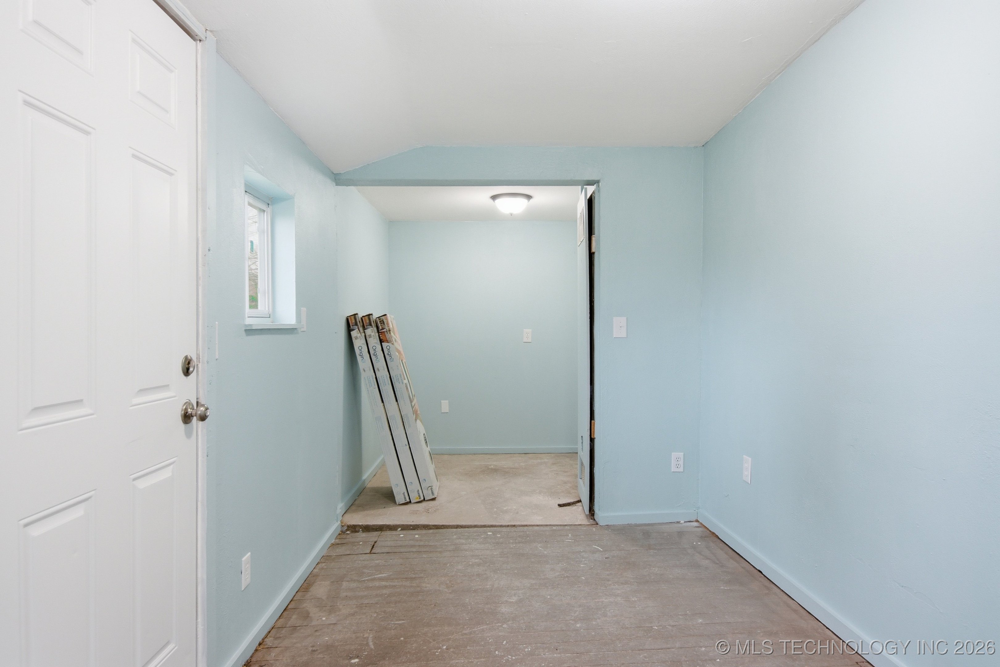 316 W 4th Street Property Photo 20