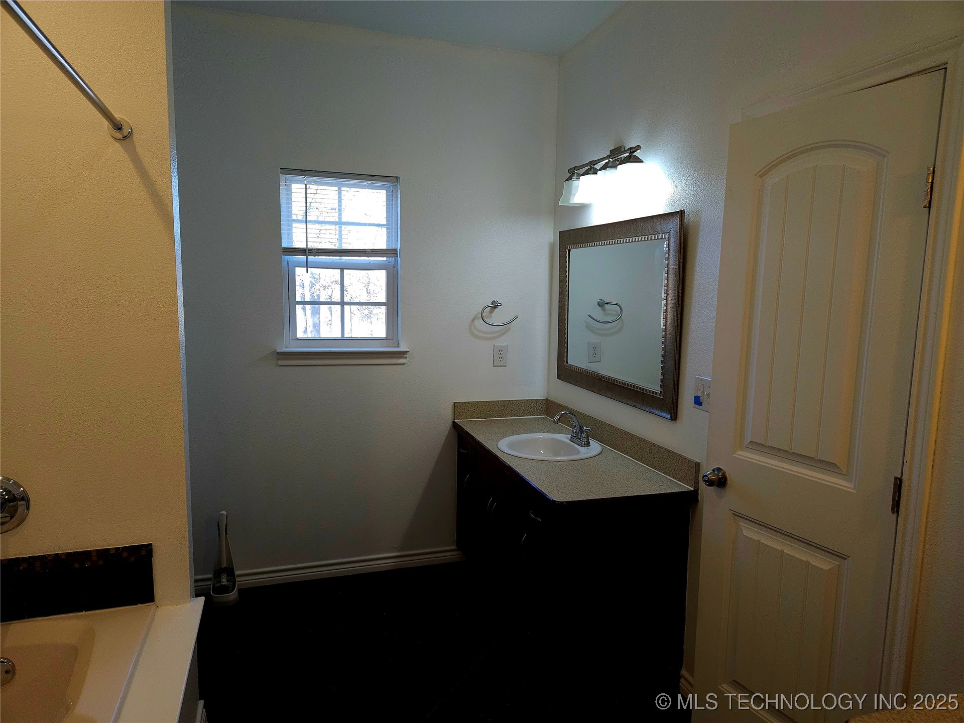 6650 S 369th Avenue W Property Photo 7