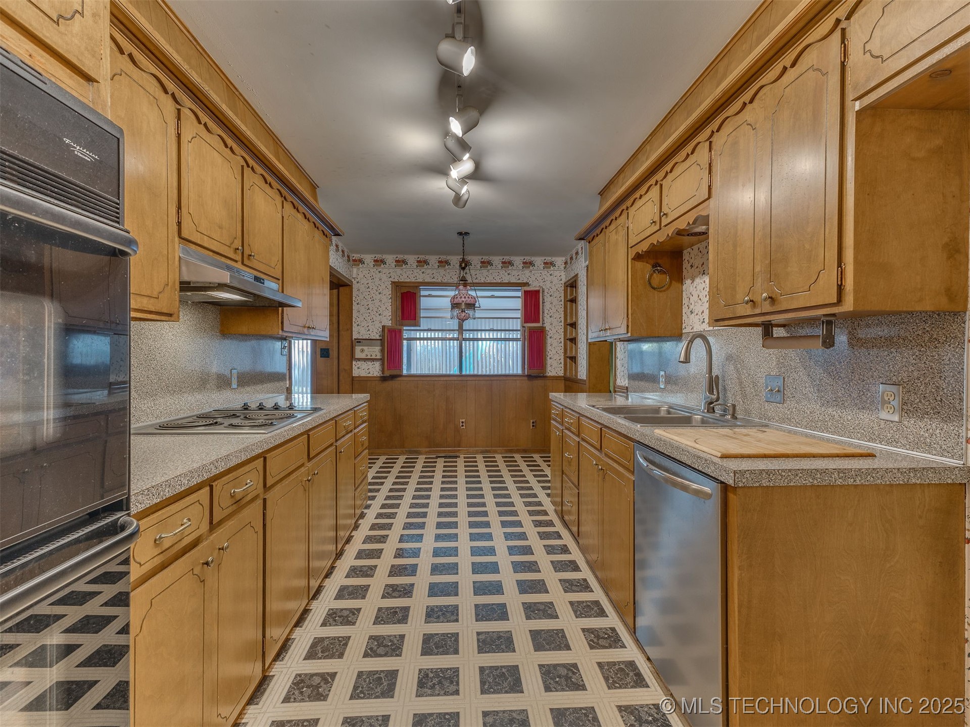 7508 E 53rd Street Property Photo 14