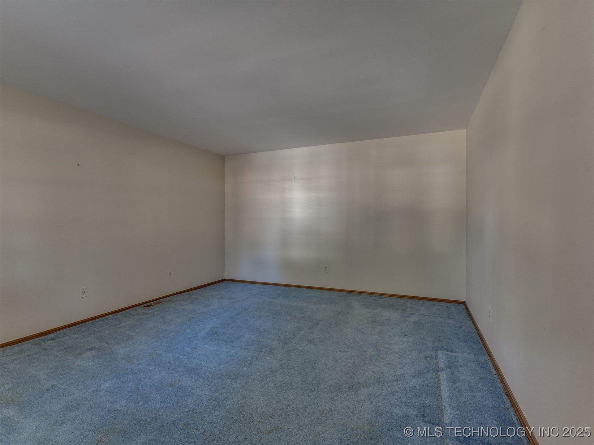 7508 E 53rd Street Property Photo 24