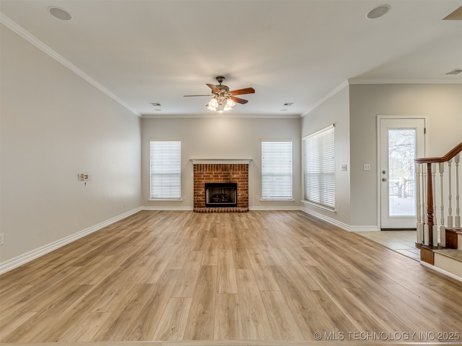 29367 E 28th Street S Property Photo 9