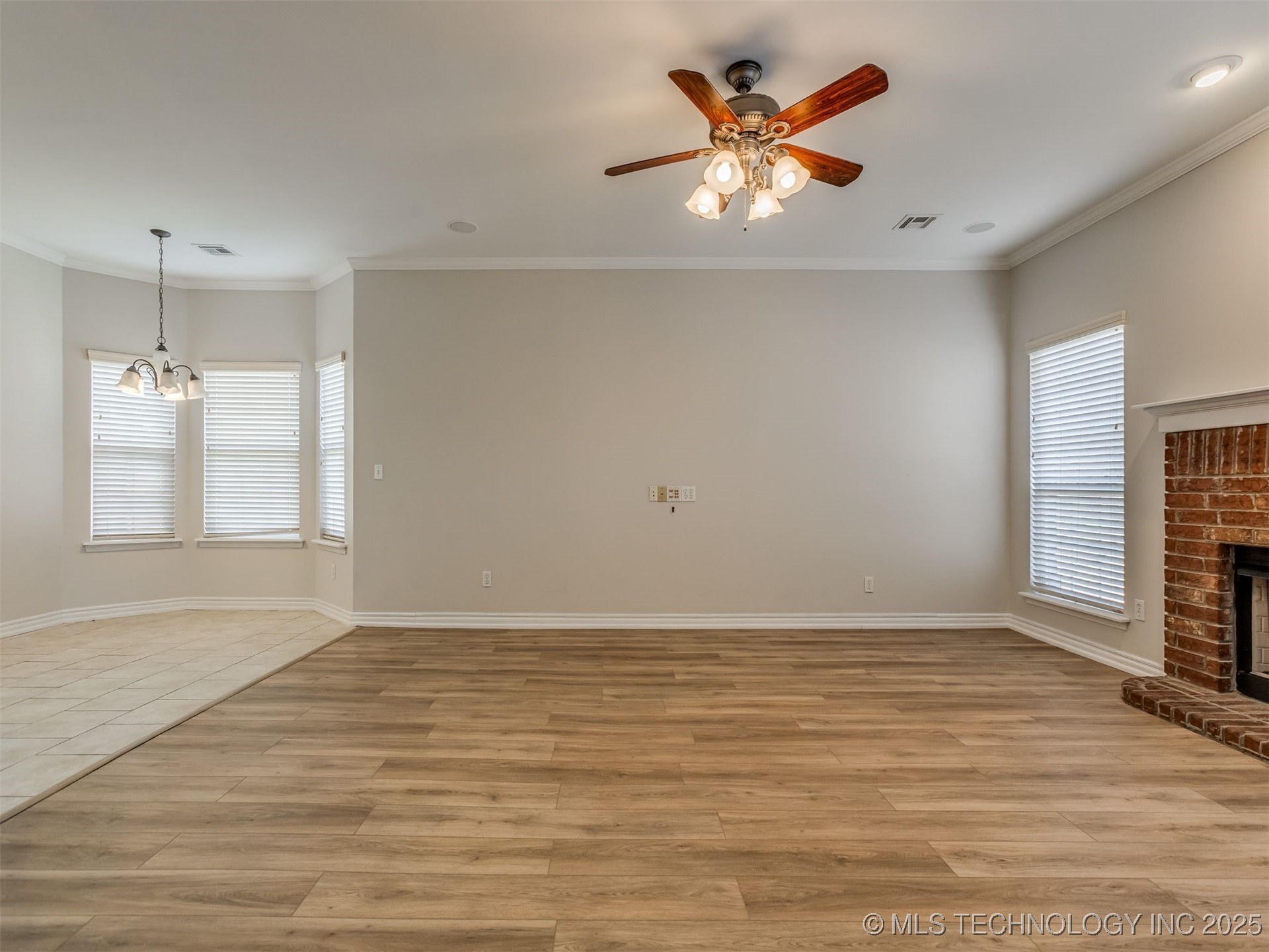 29367 E 28th Street S Property Photo 12