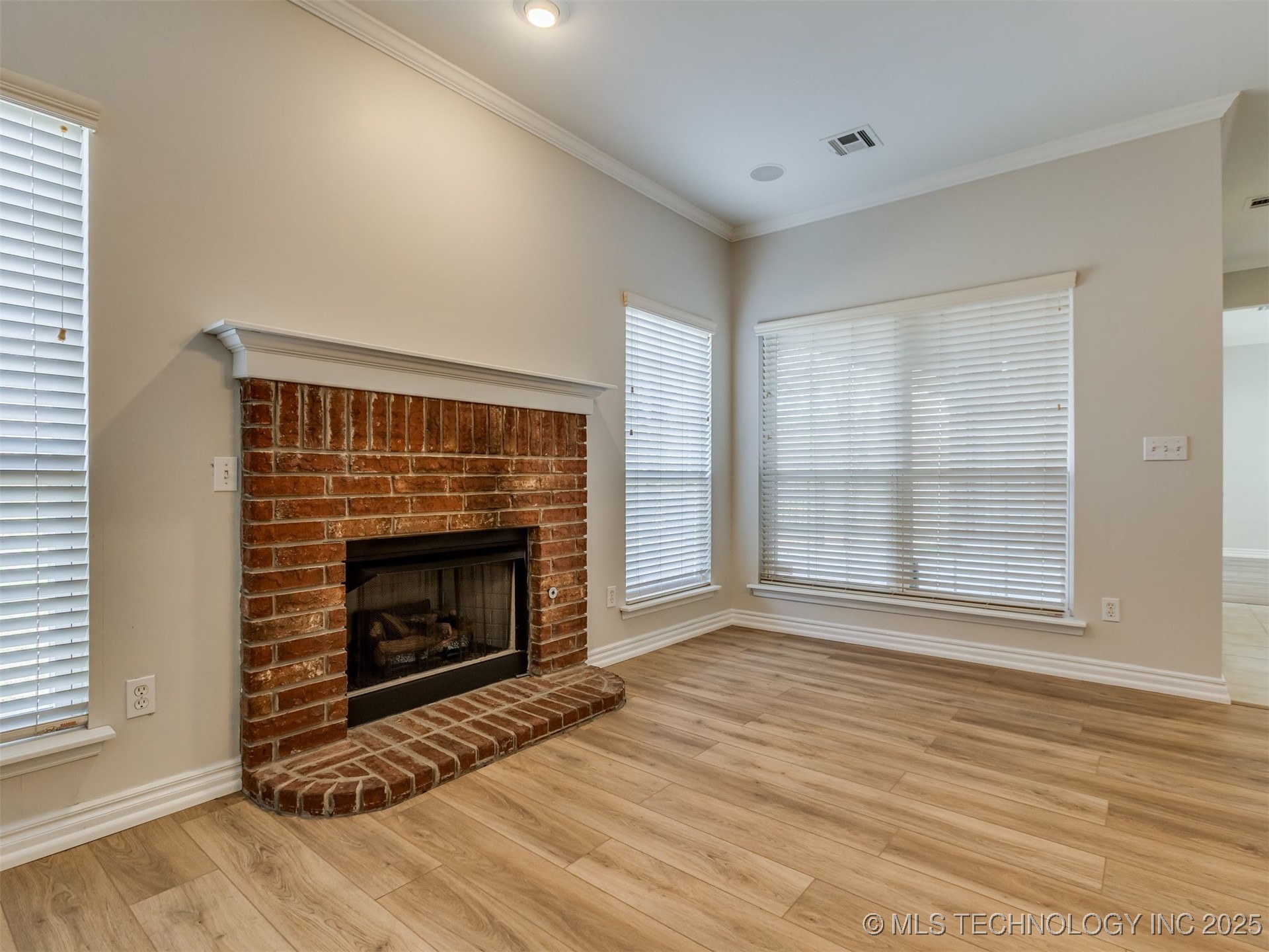 29367 E 28th Street S Property Photo 13