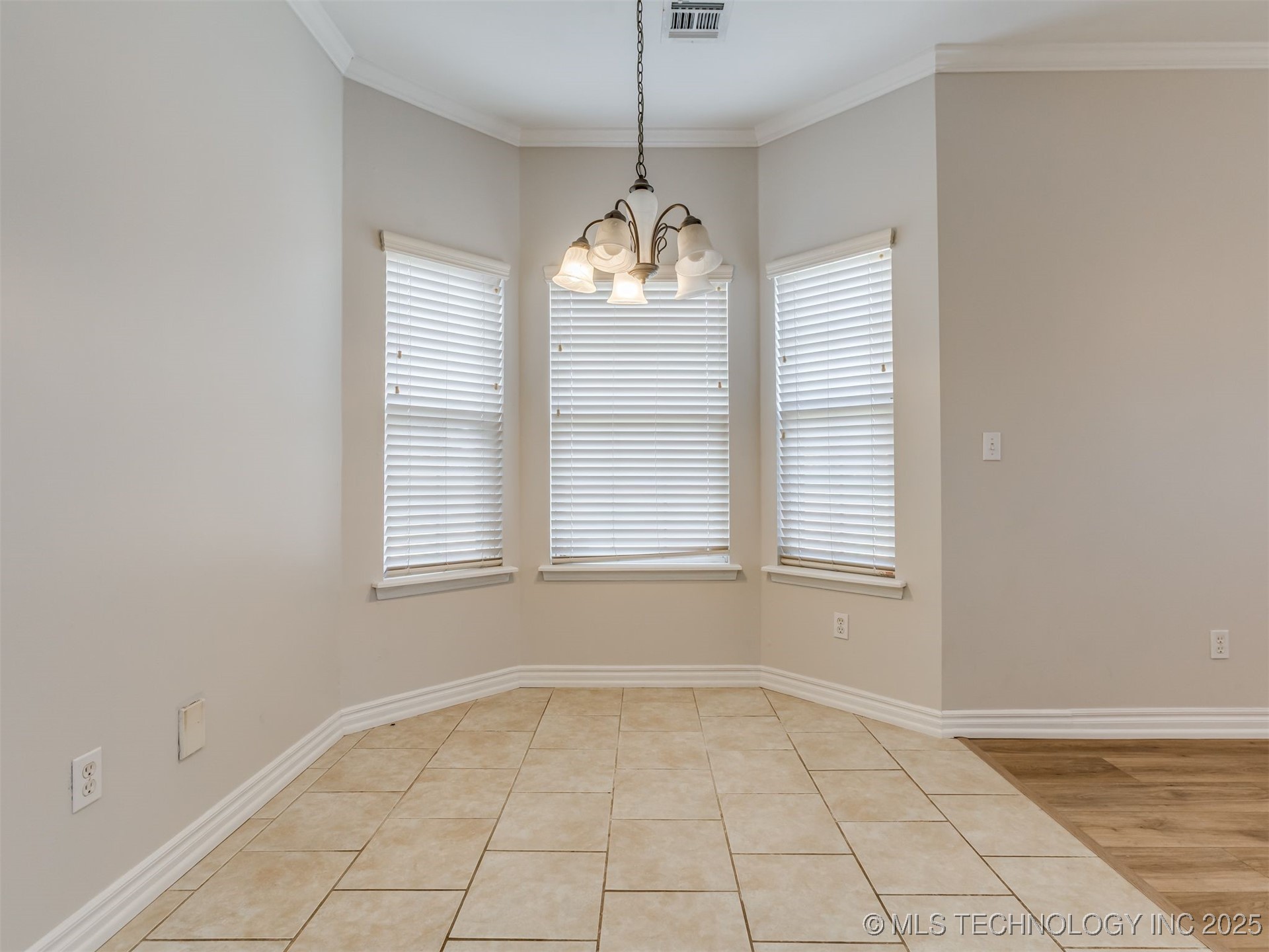 29367 E 28th Street S Property Photo 19