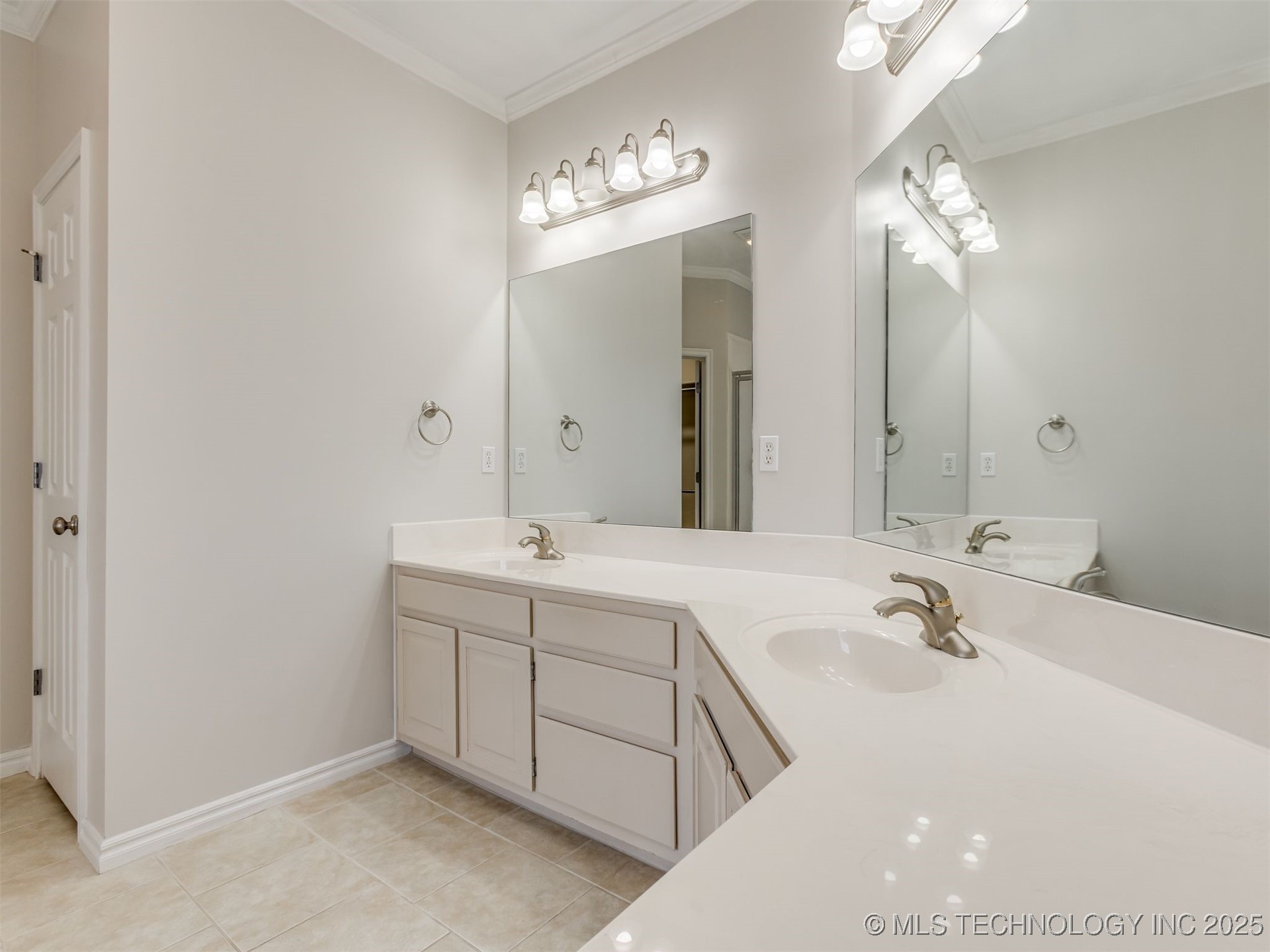 29367 E 28th Street S Property Photo 25