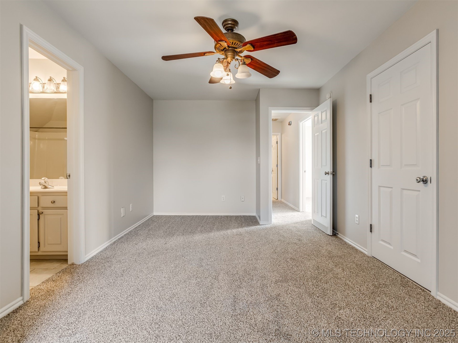 29367 E 28th Street S Property Photo 34