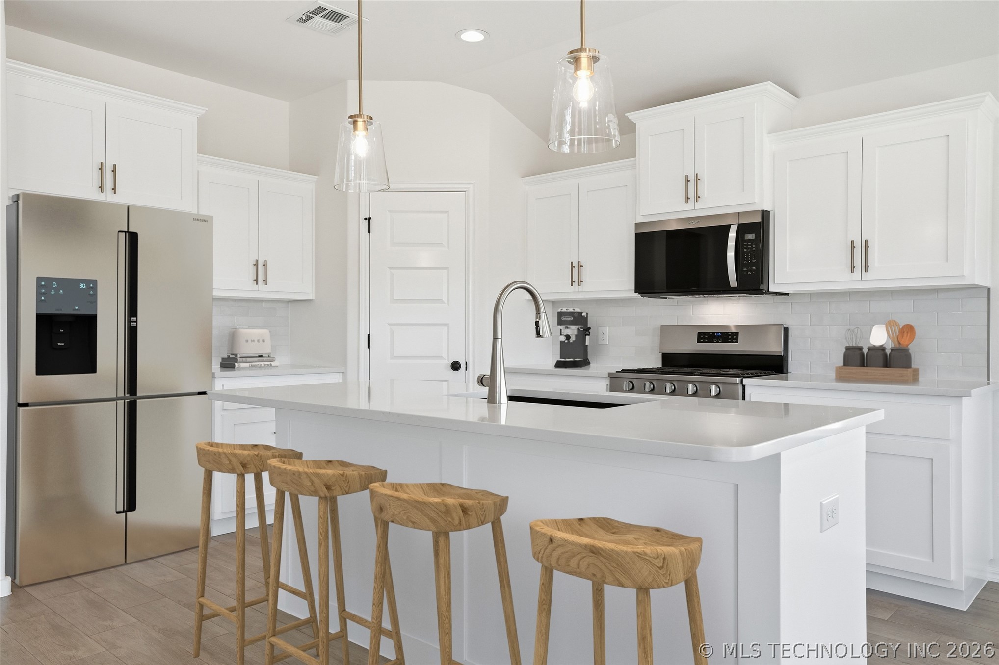 3427 N Gum Place Property Photo 8