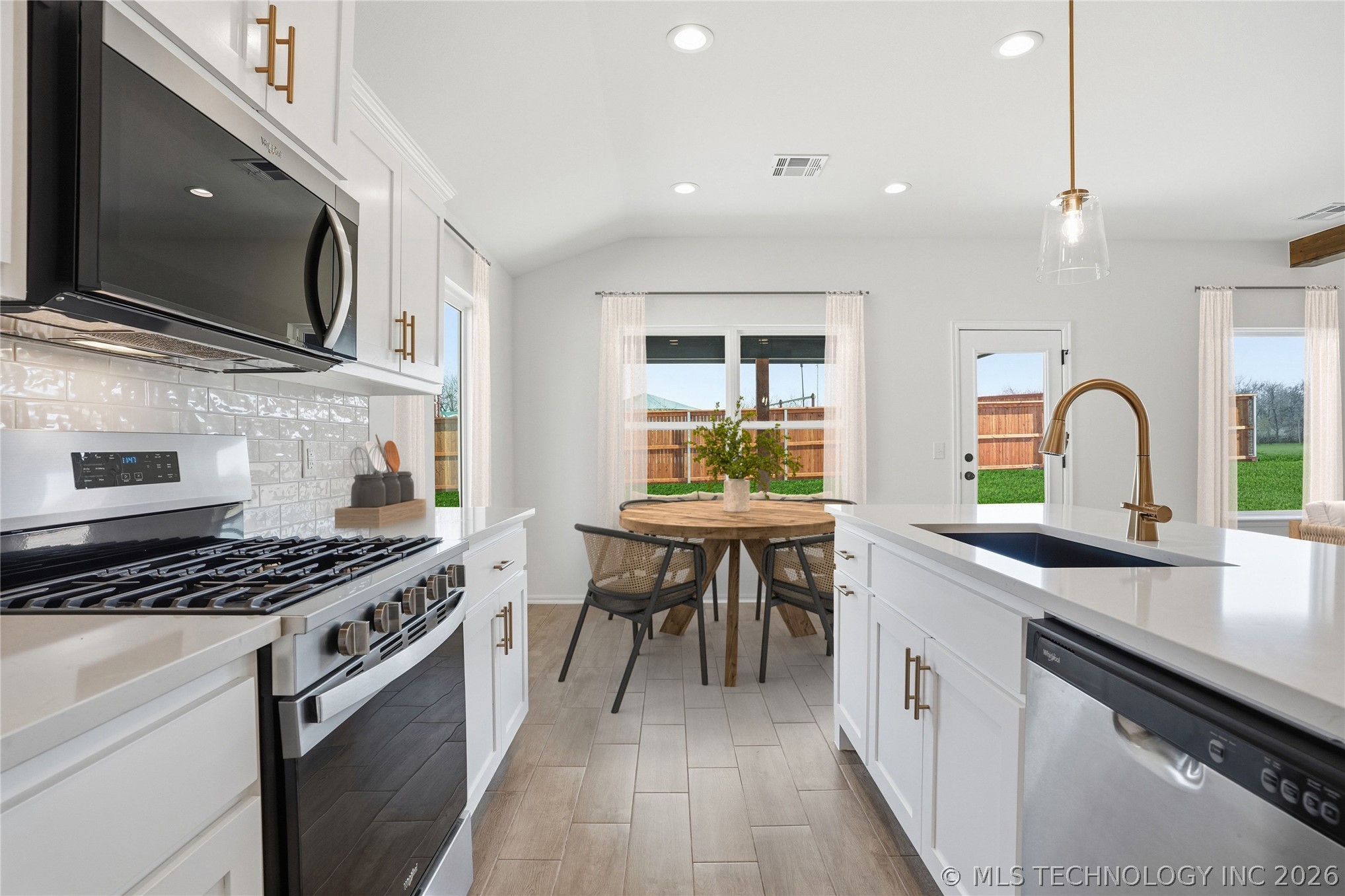 3427 N Gum Place Property Photo 14