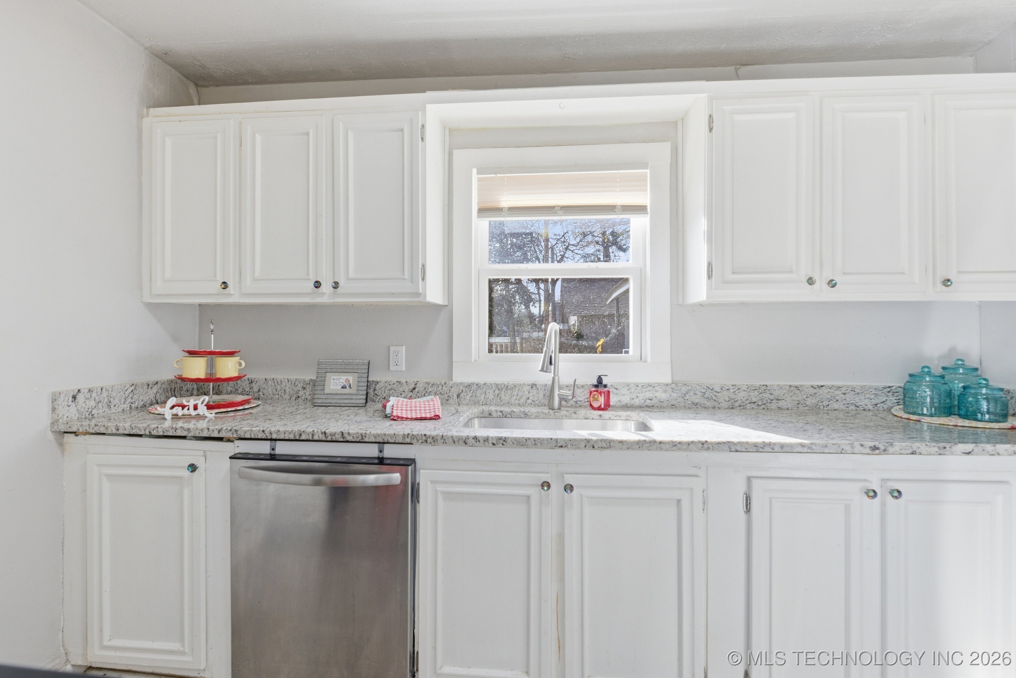 202 W Ada Street Property Photo 8