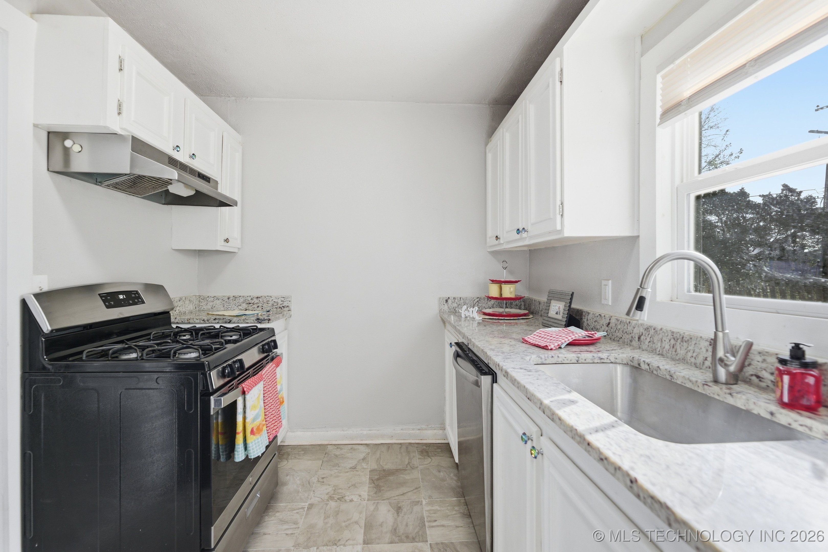 202 W Ada Street Property Photo 9