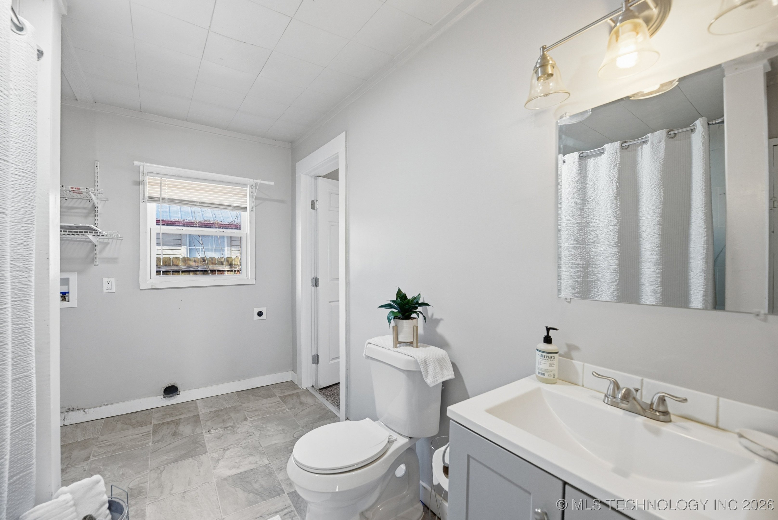 202 W Ada Street Property Photo 16