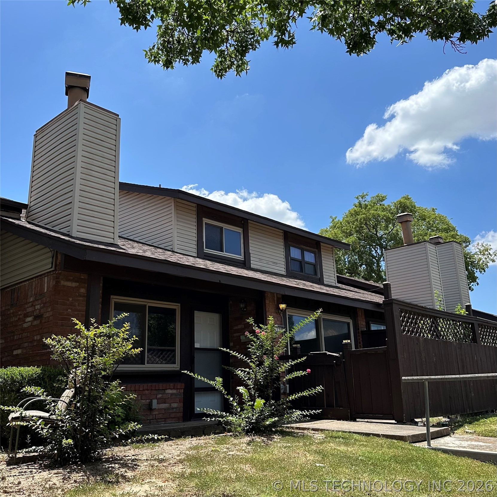 1120 S 110 Avenue E 12-2c Property Photo 2