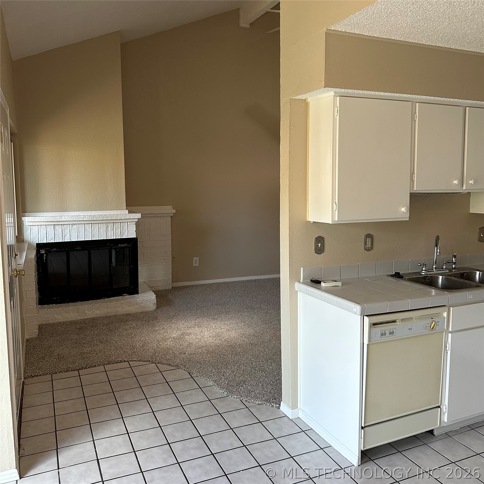 1120 S 110 Avenue E 12-2c Property Photo 6