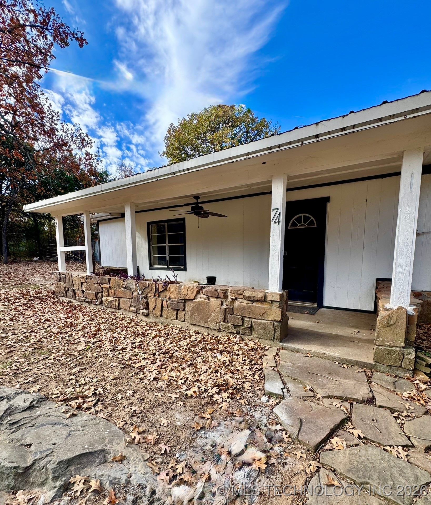 74 Hickory Wood Lane Property Photo 3