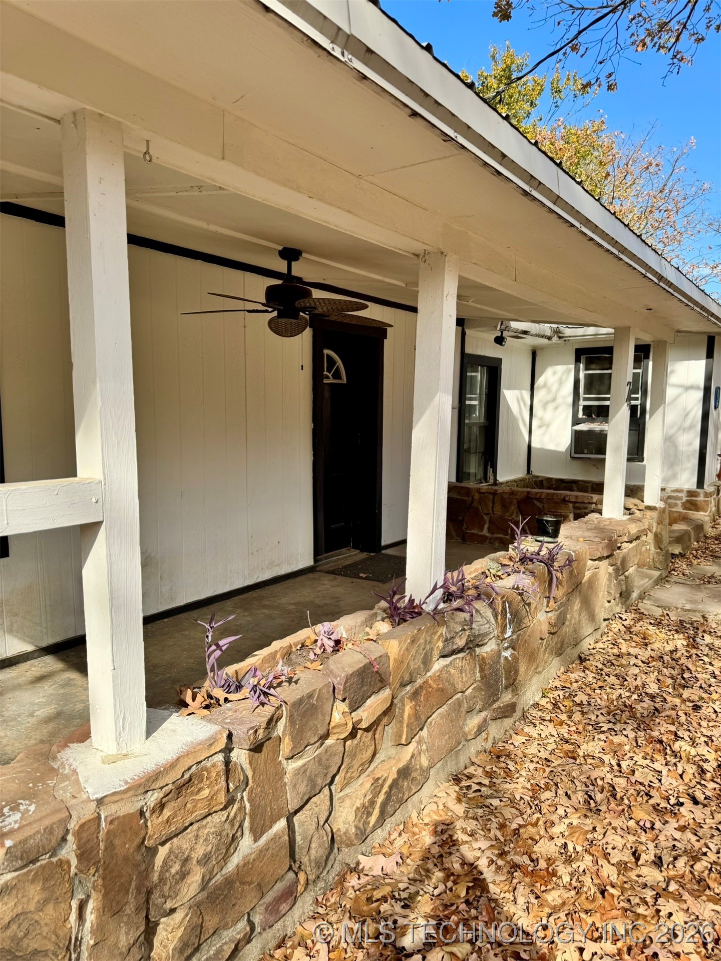 74 Hickory Wood Lane Property Photo 6