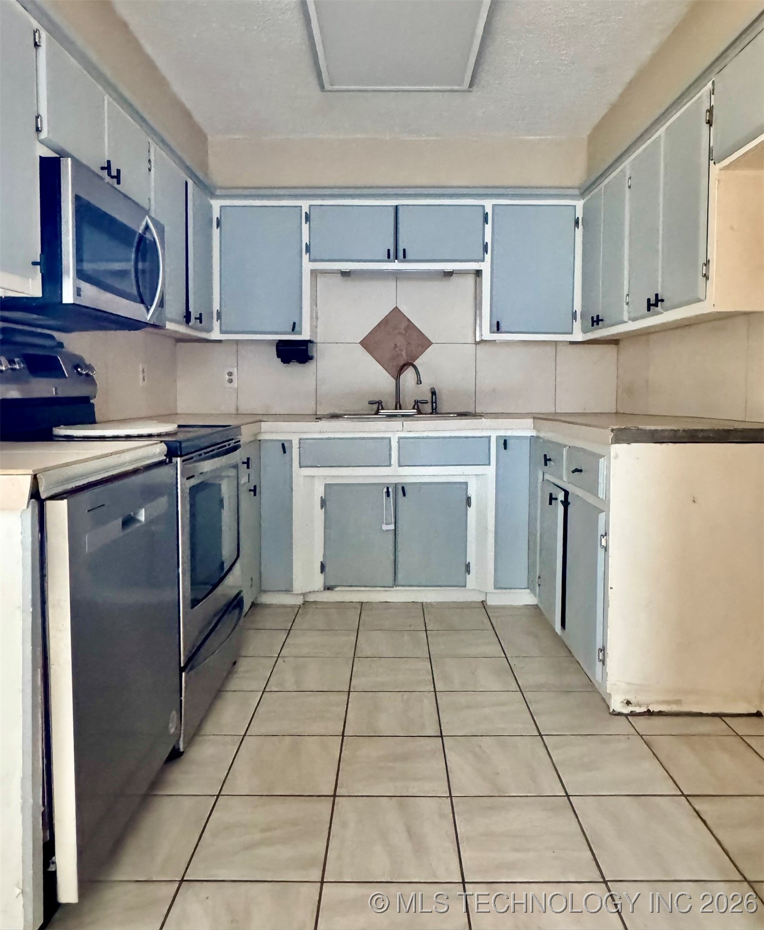 74 Hickory Wood Lane Property Photo 10