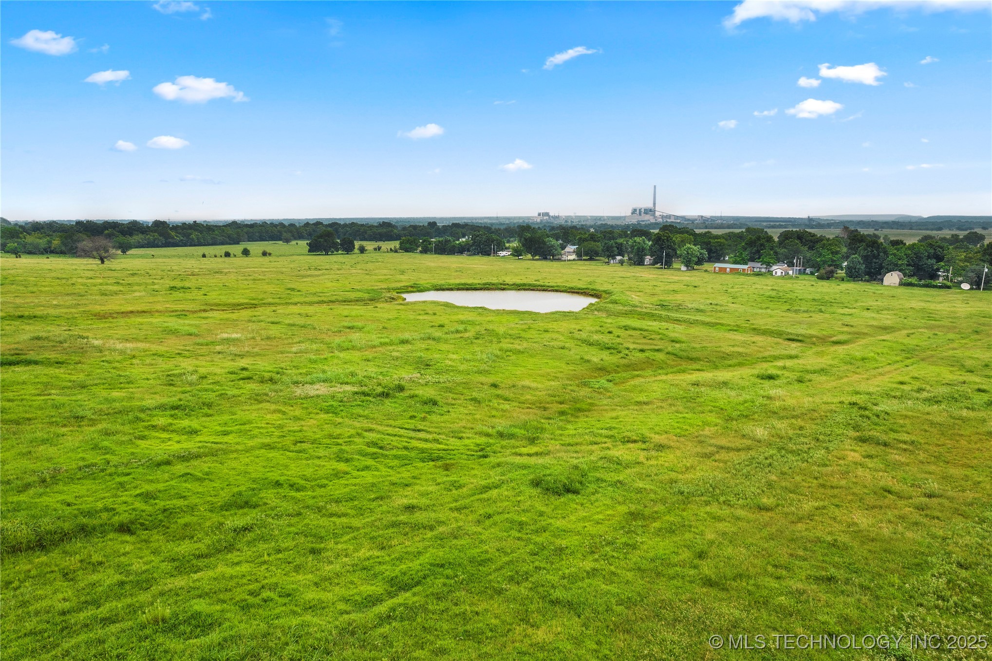 7 E 420 Road Property Photo 11