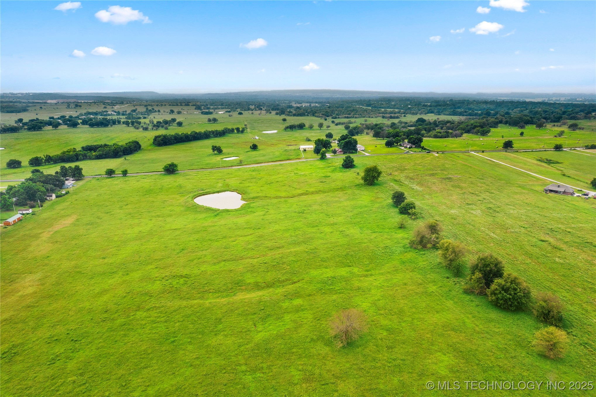 7 E 420 Road Property Photo 15