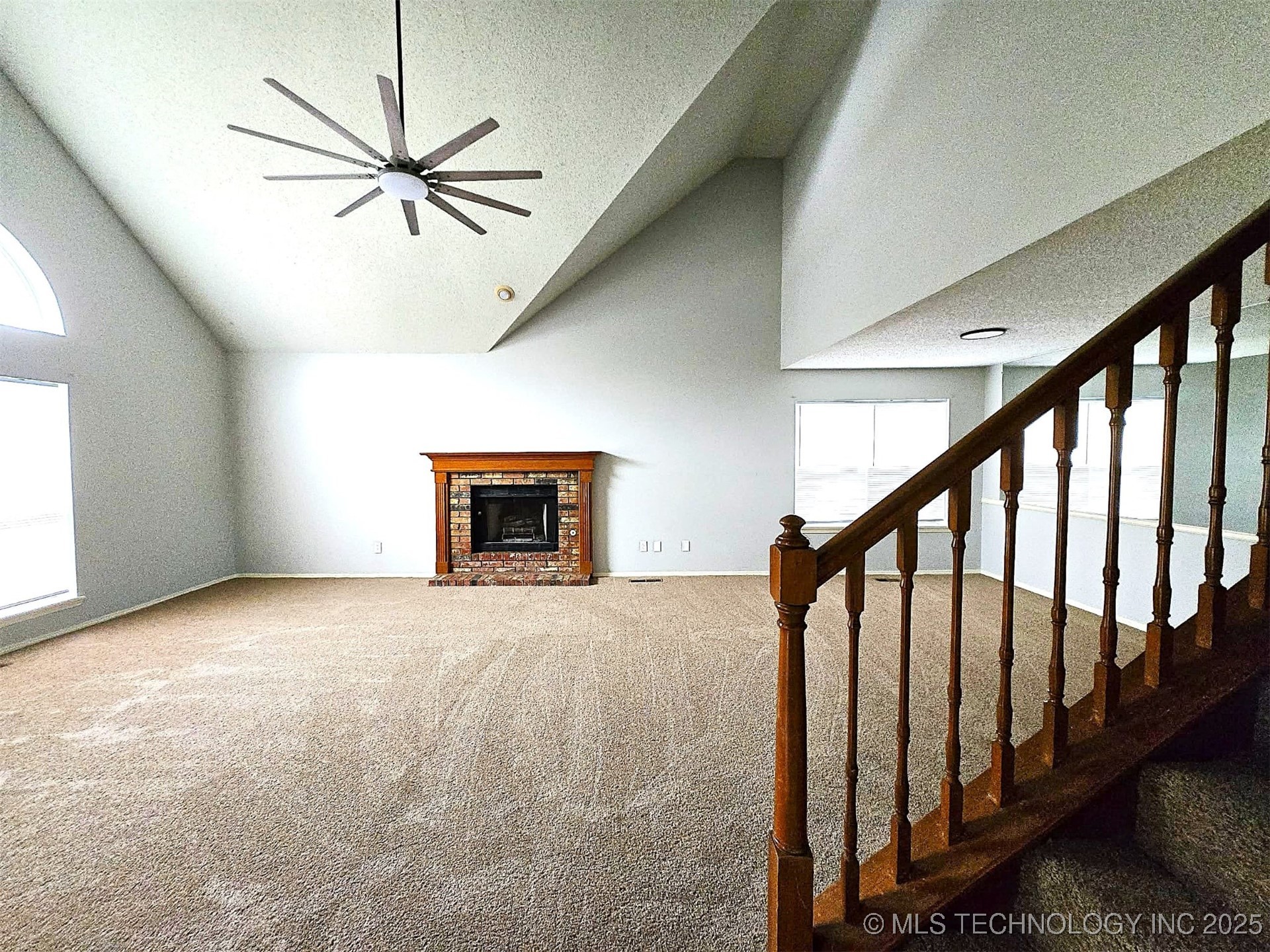 12404 E 35th Street Property Photo 4