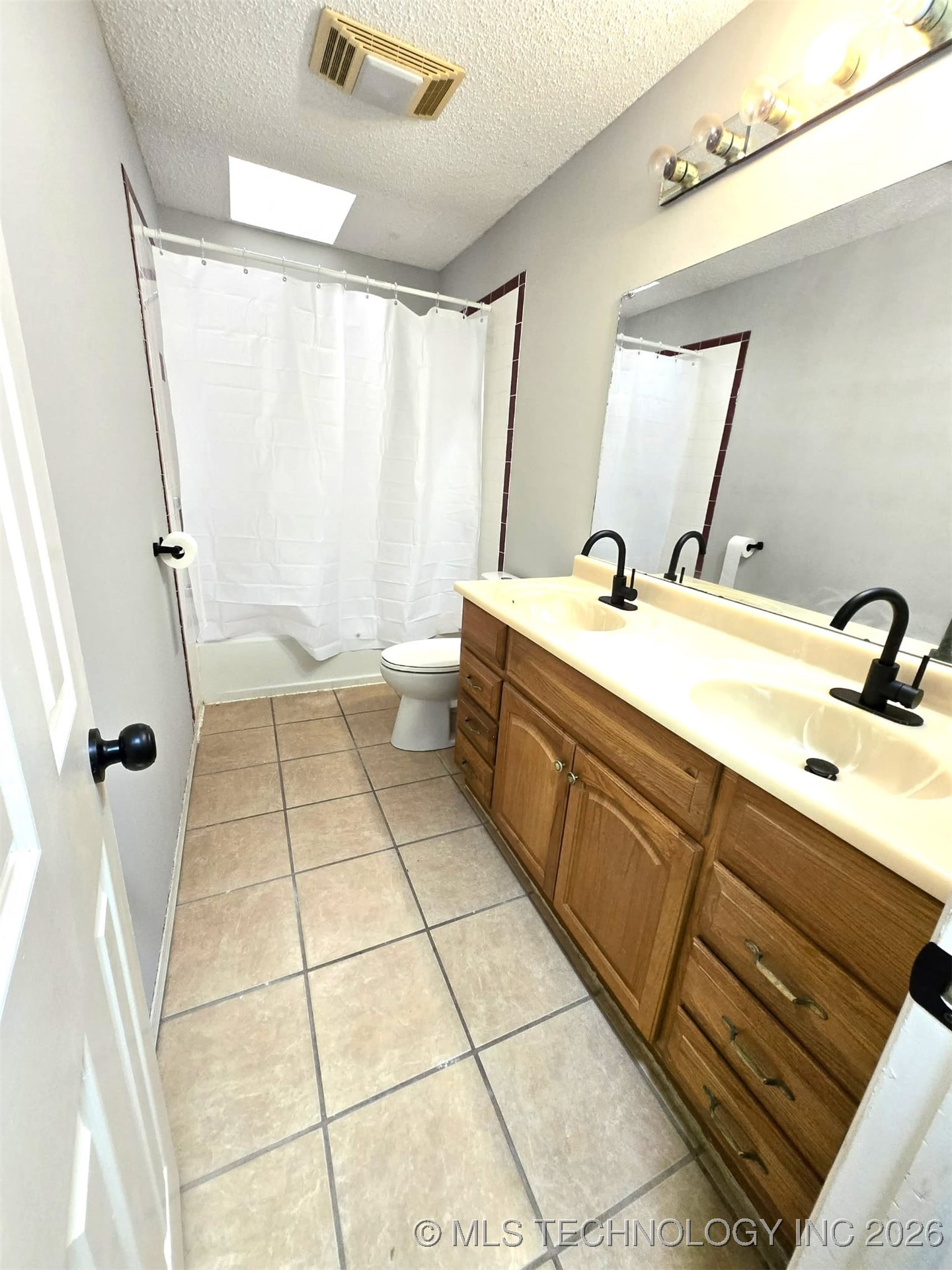 12404 E 35th Street Property Photo 10