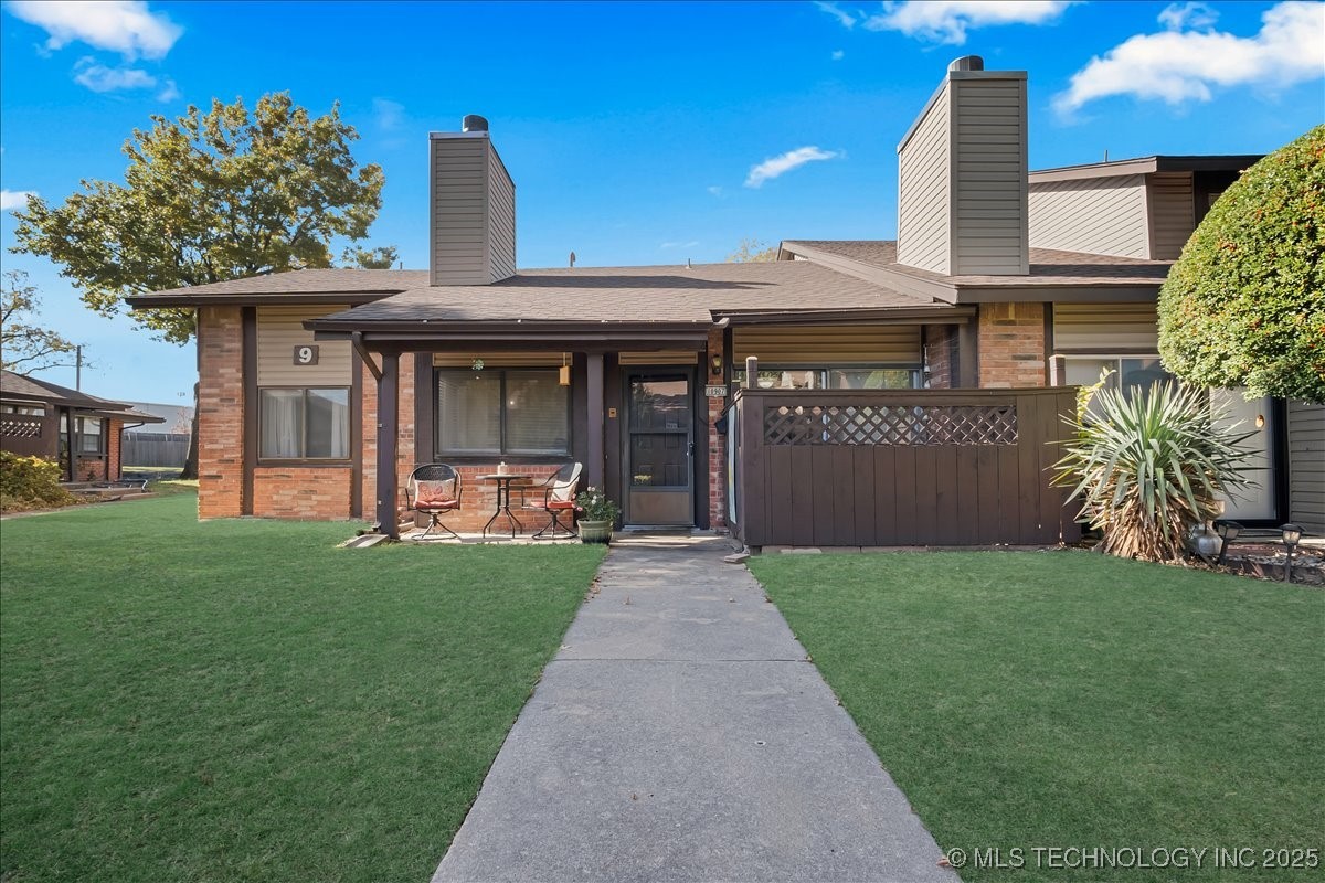 10907 E 11th Place 9 Property Photo 1