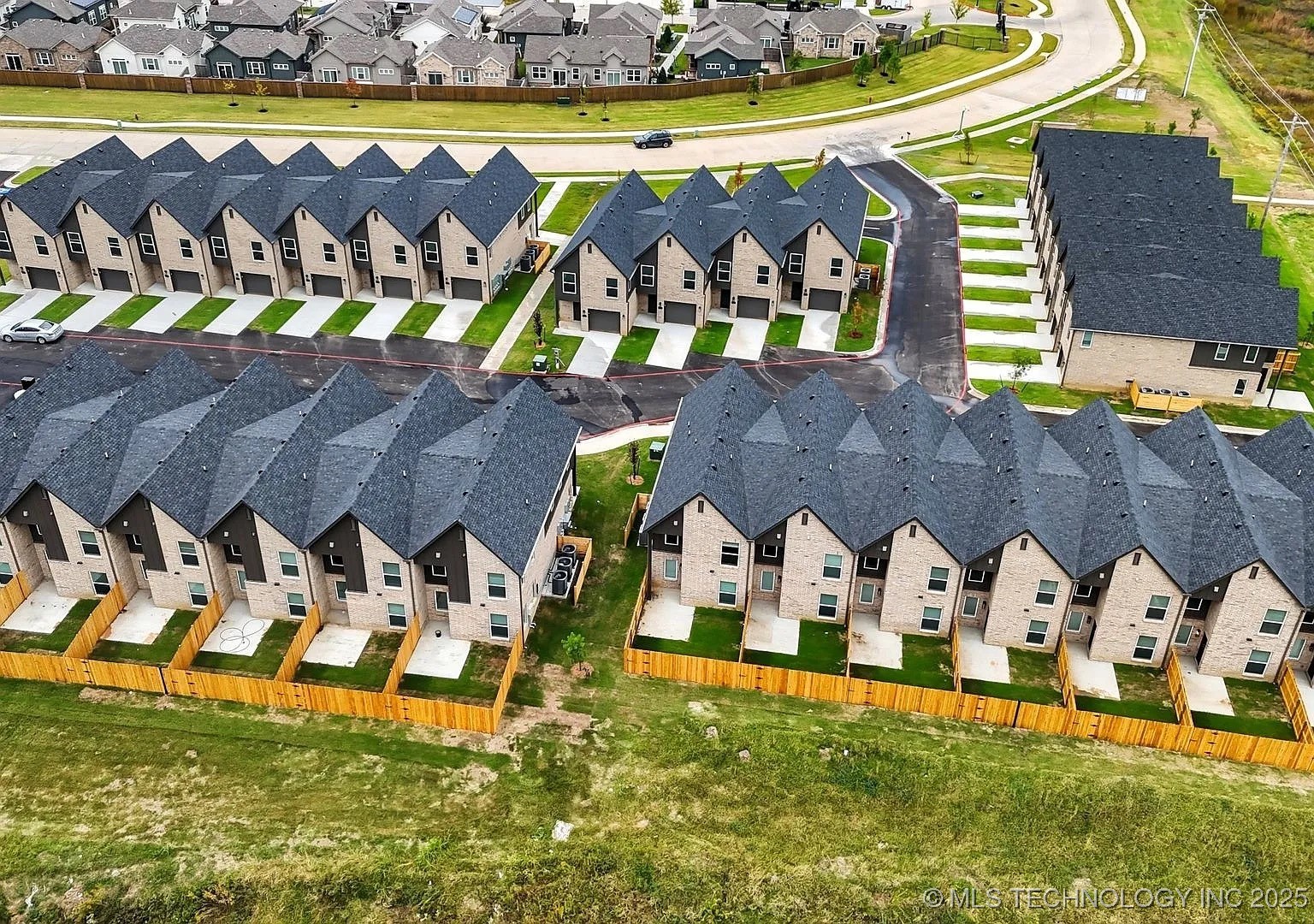 3405 N 1st Street E401 Property Photo 27