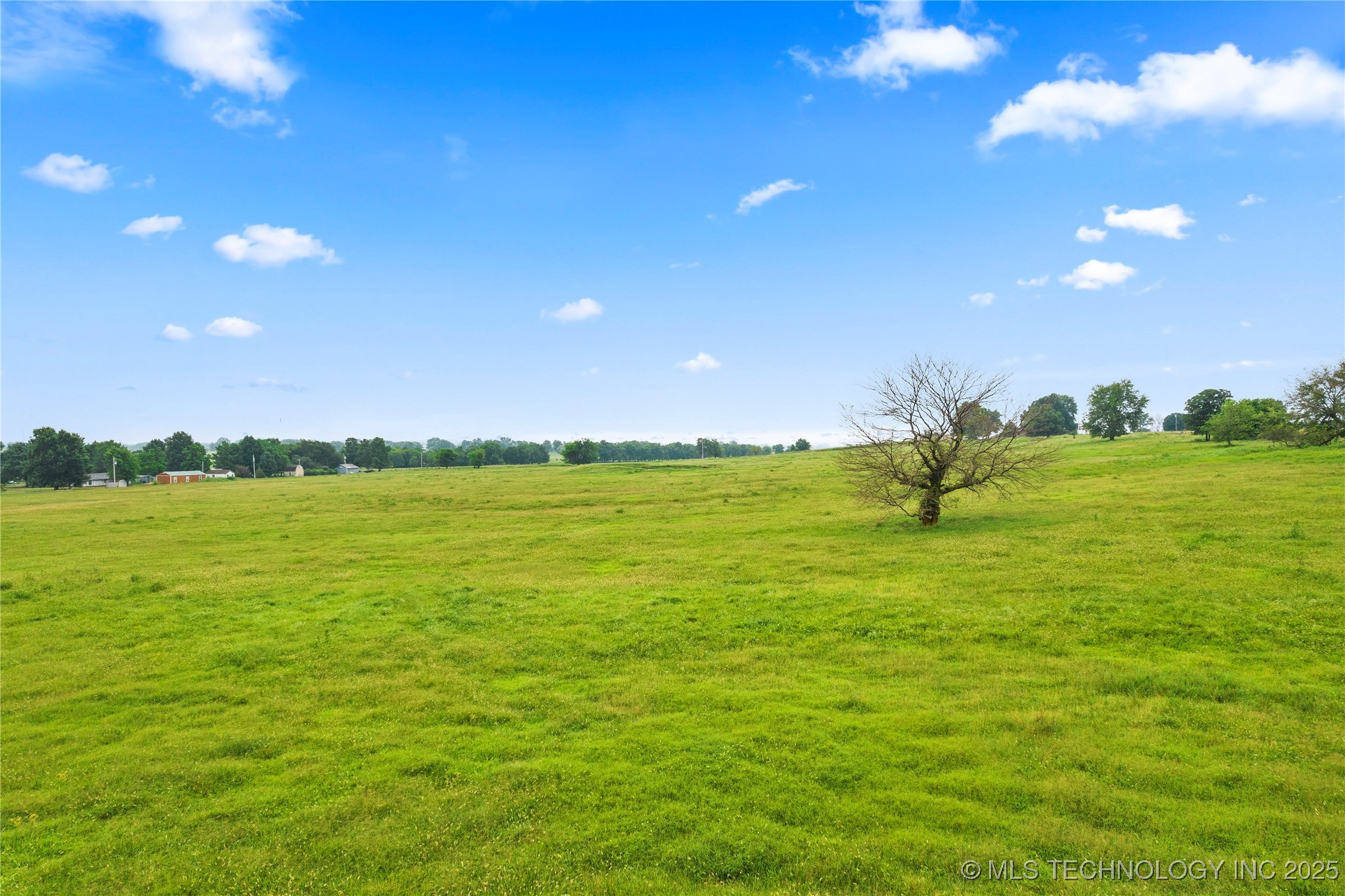 12 E 420 Road Property Photo 7