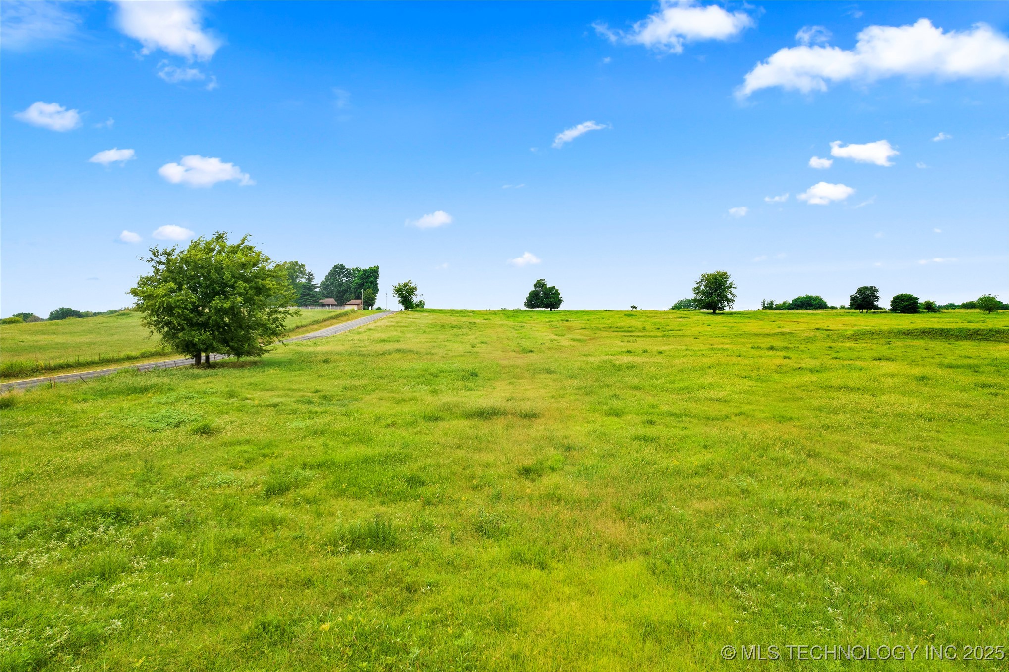 12 E 420 Road Property Photo 12