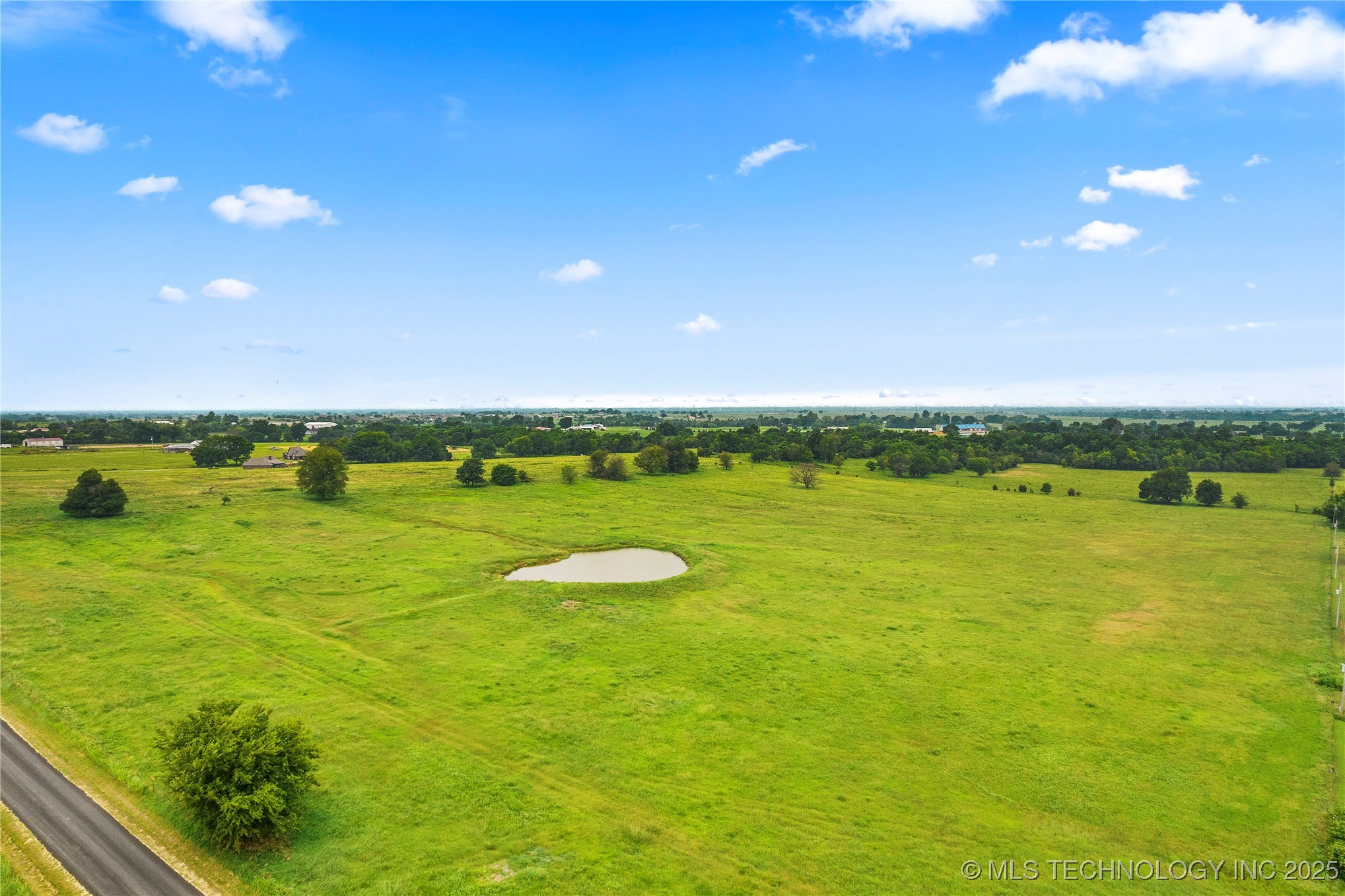 12 E 420 Road Property Photo 13