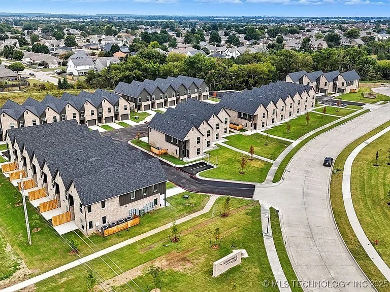 3405 N 1st Street E403 Property Photo 27