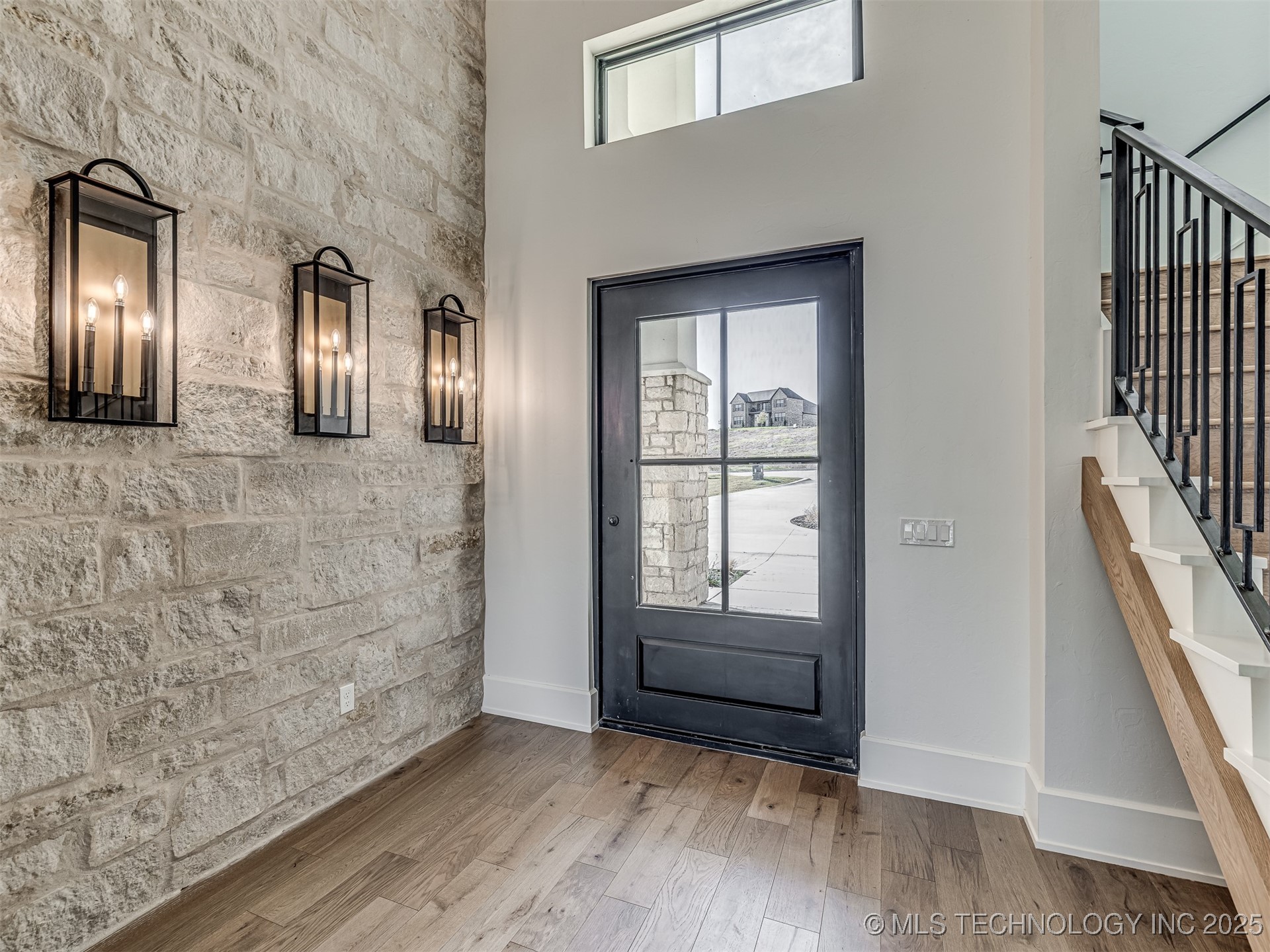 6001 Rare Eagle Court Property Photo 4