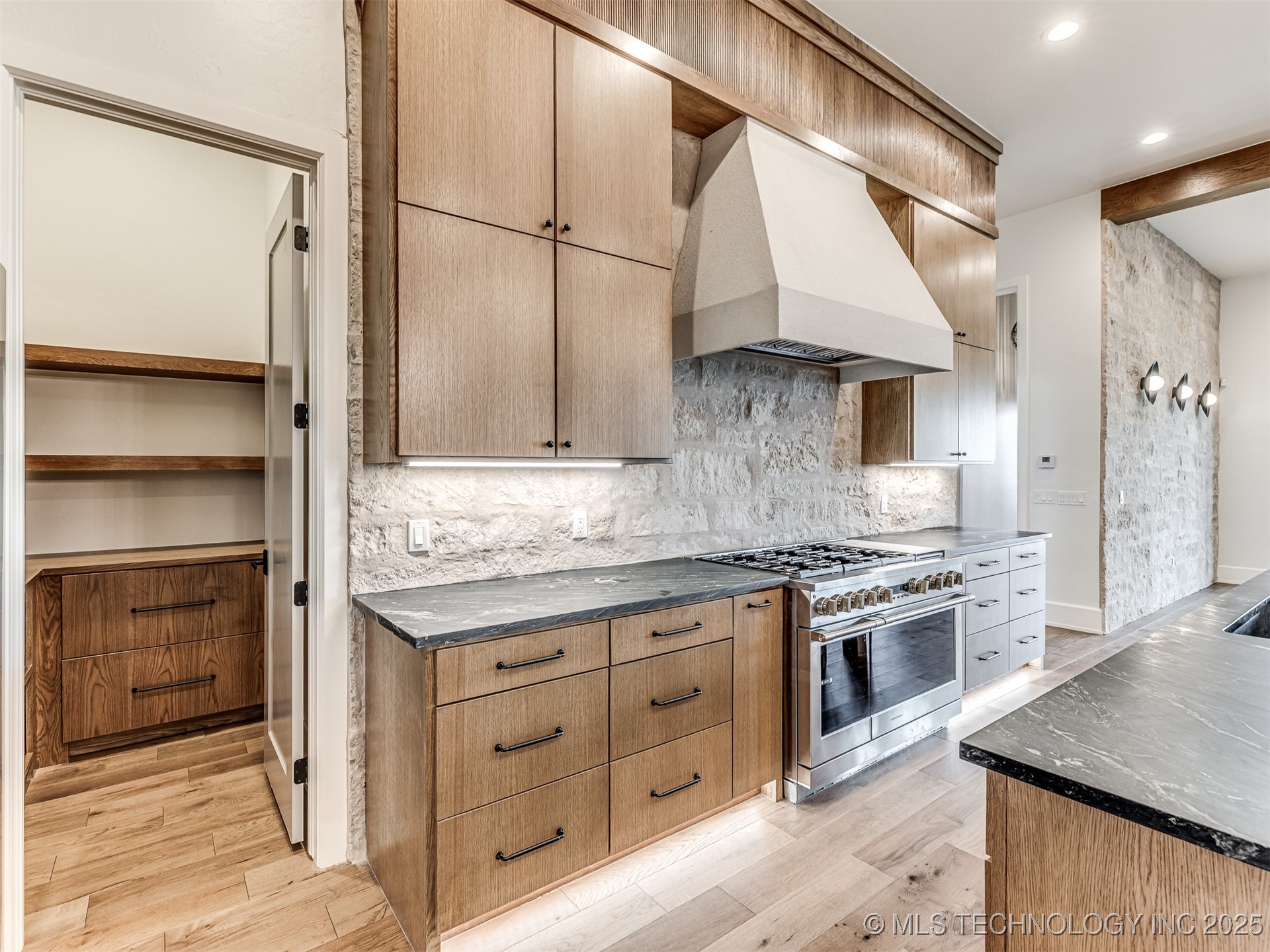 6001 Rare Eagle Court Property Photo 19