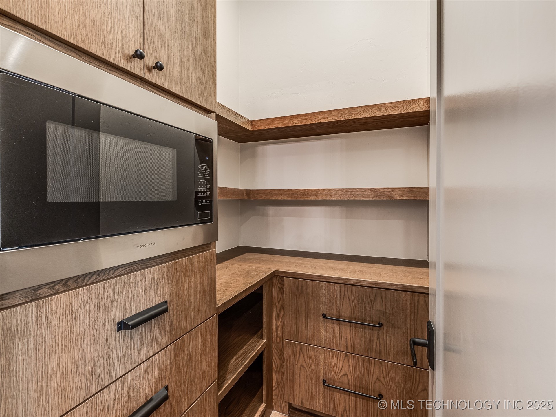 6001 Rare Eagle Court Property Photo 20